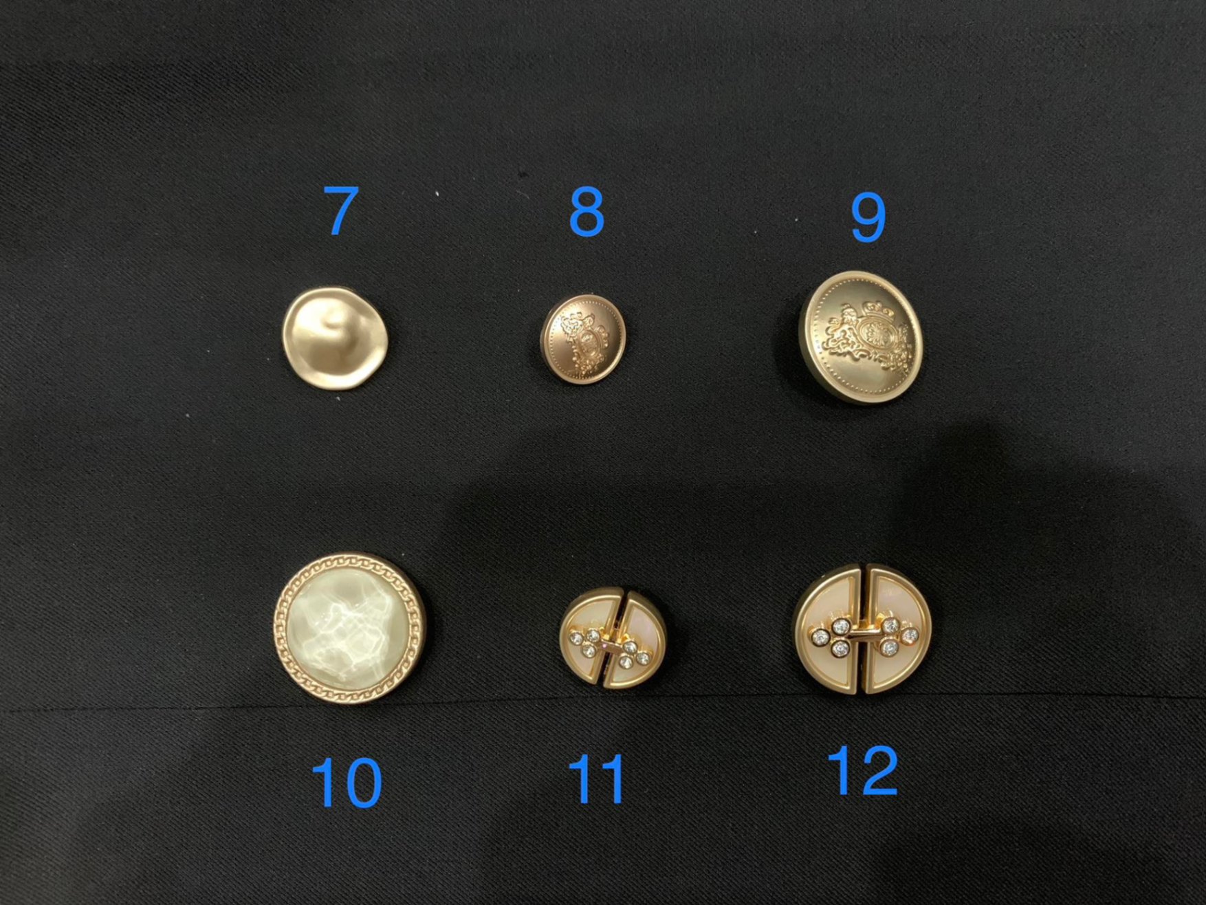 Cúc áo 11