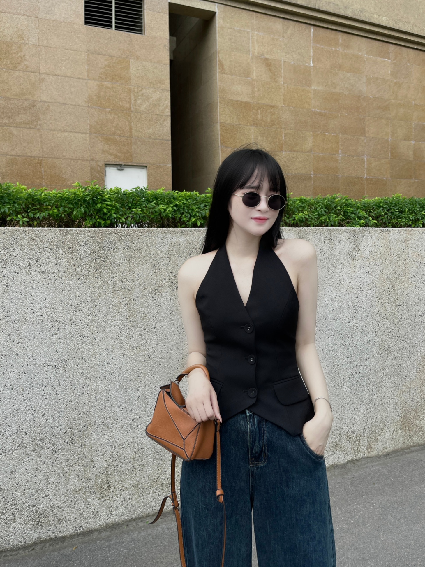 Áo gile cổ yếm cúc mắt cáo