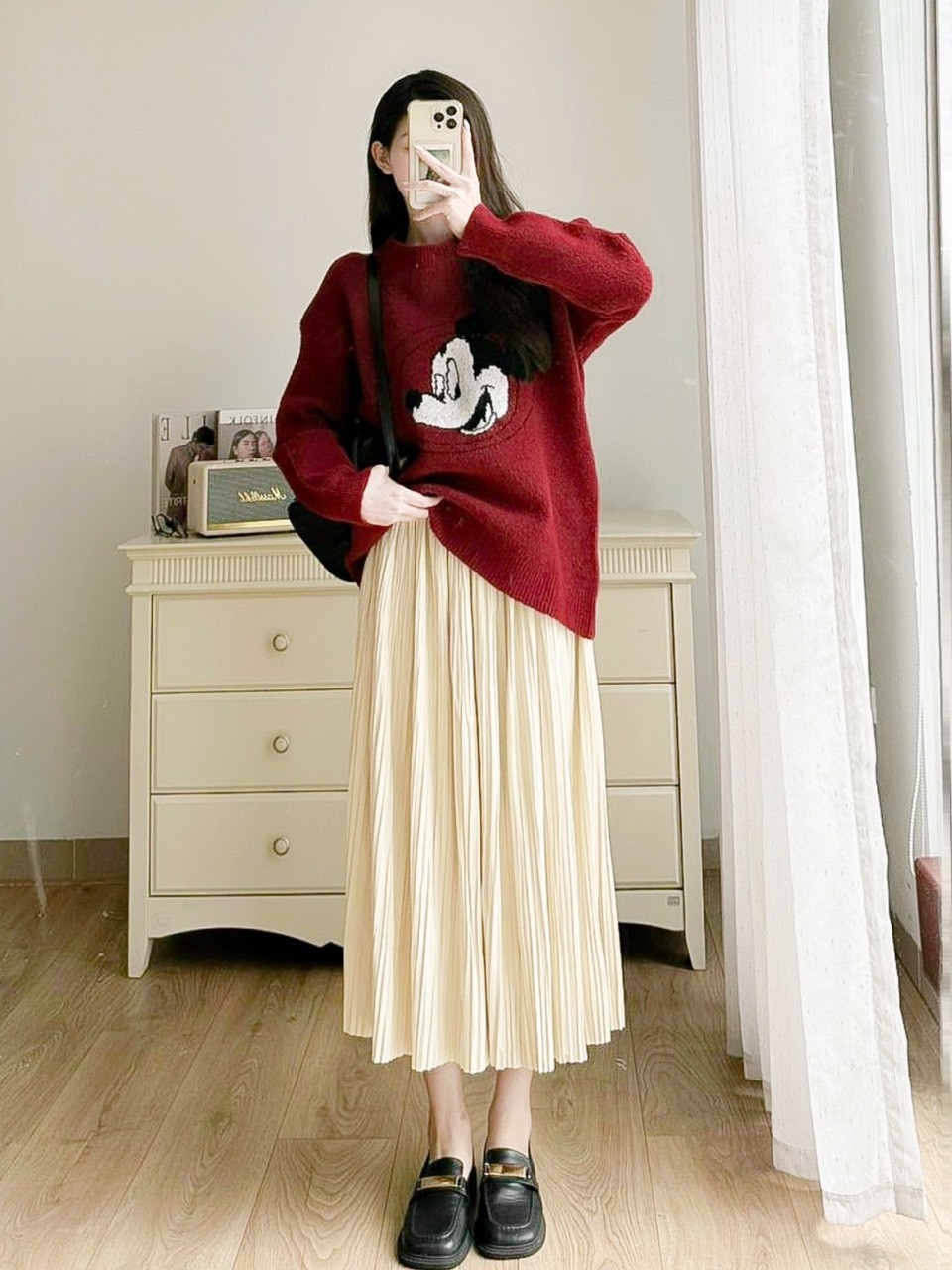 Áo len micky phối cổ