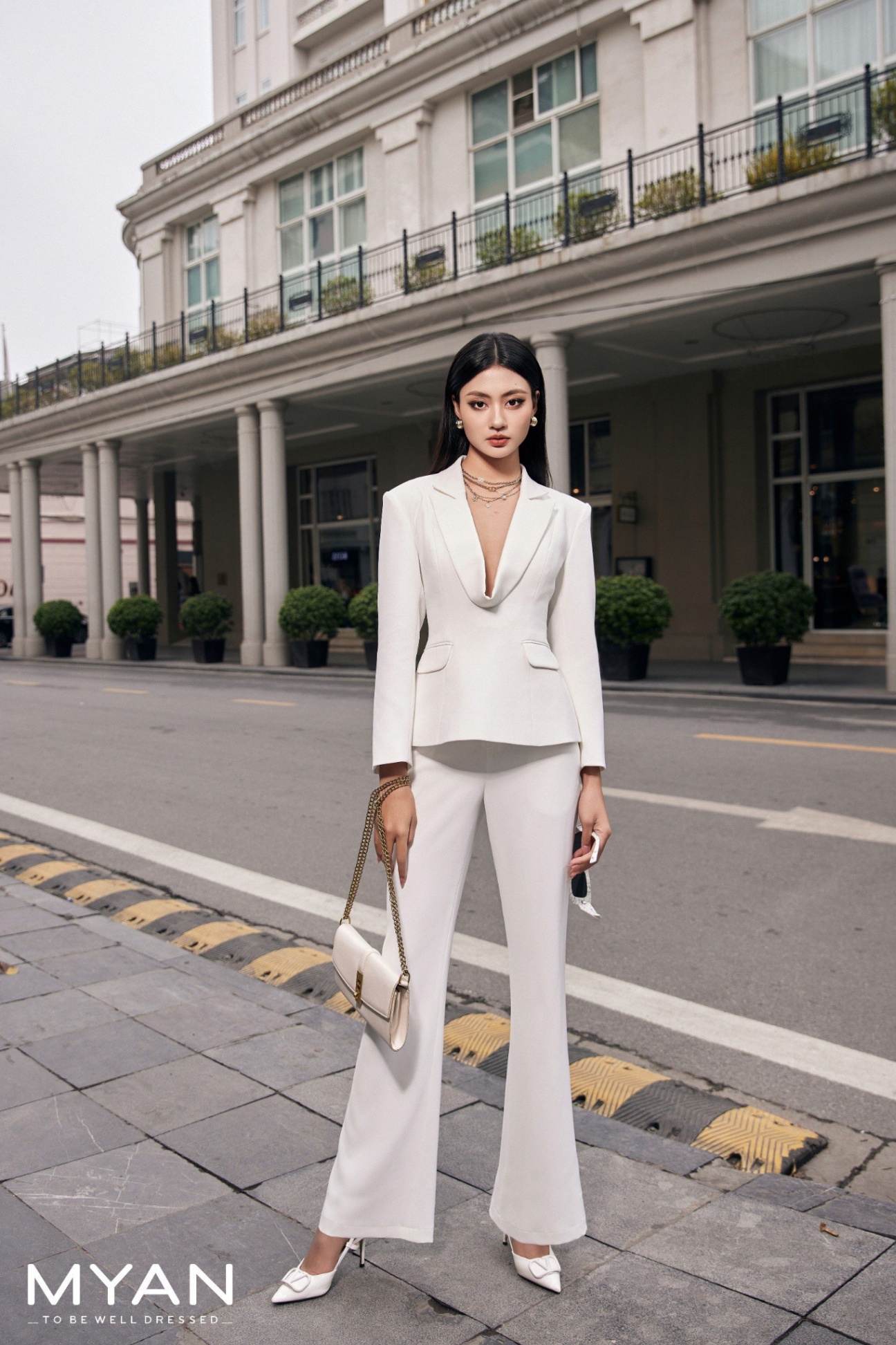 Áo blazer cổ đổ