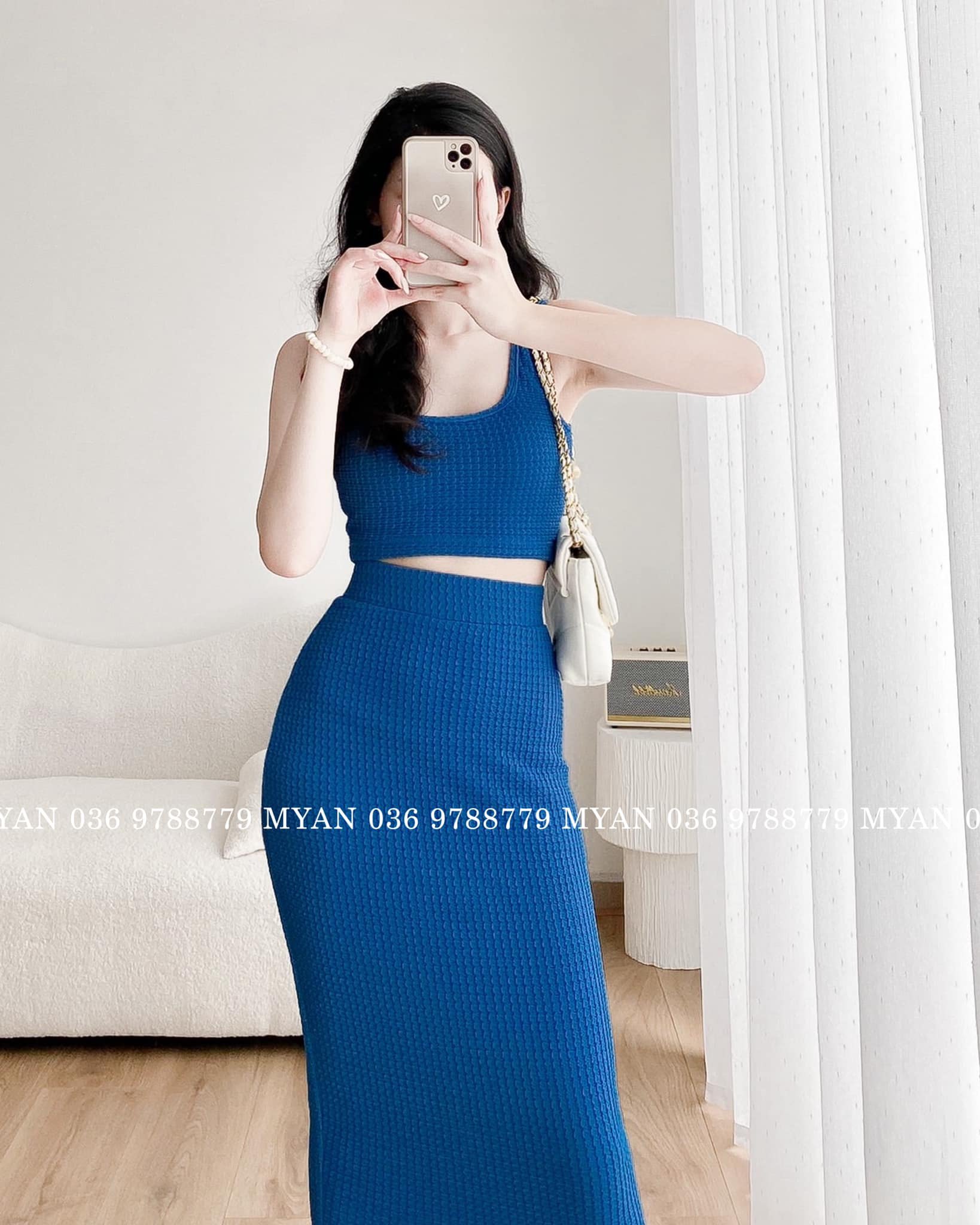 Set áo croptop + chân váy (5m)