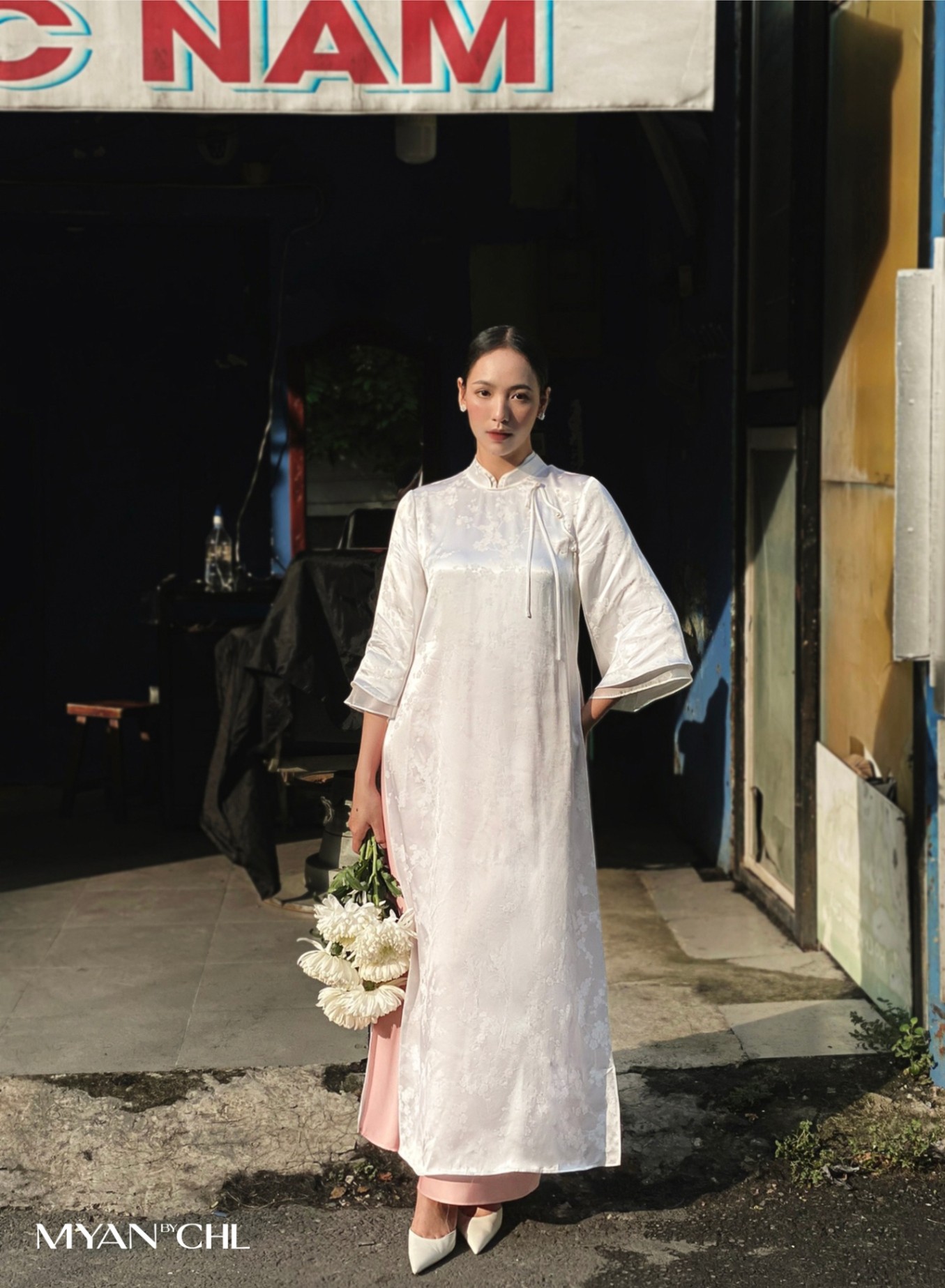 Áo dài lụa gấm Hồng Hạc, Tuyết Đào Hoa