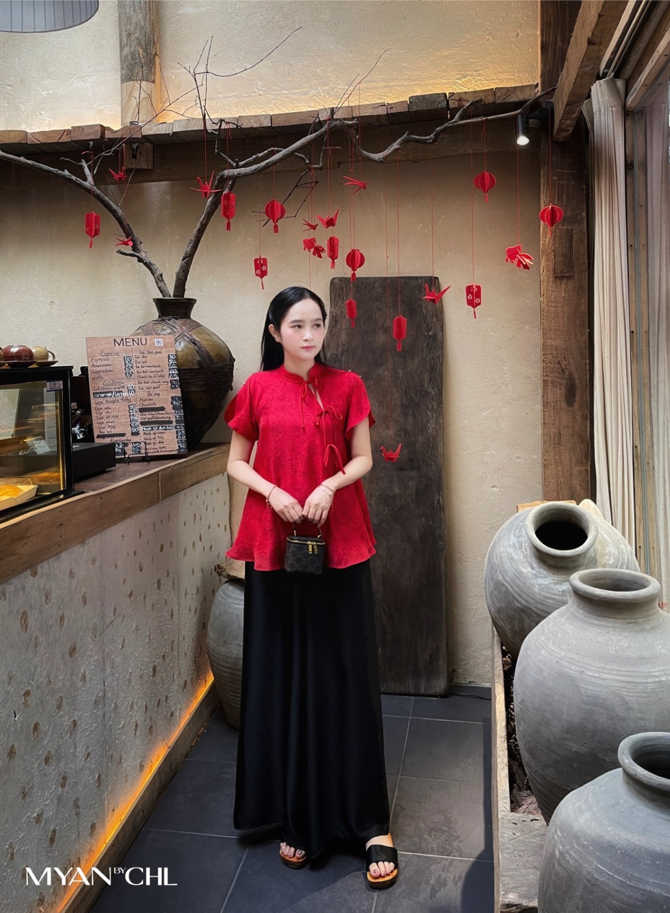 Áo tơ tay cách điệu dây nơ ngực