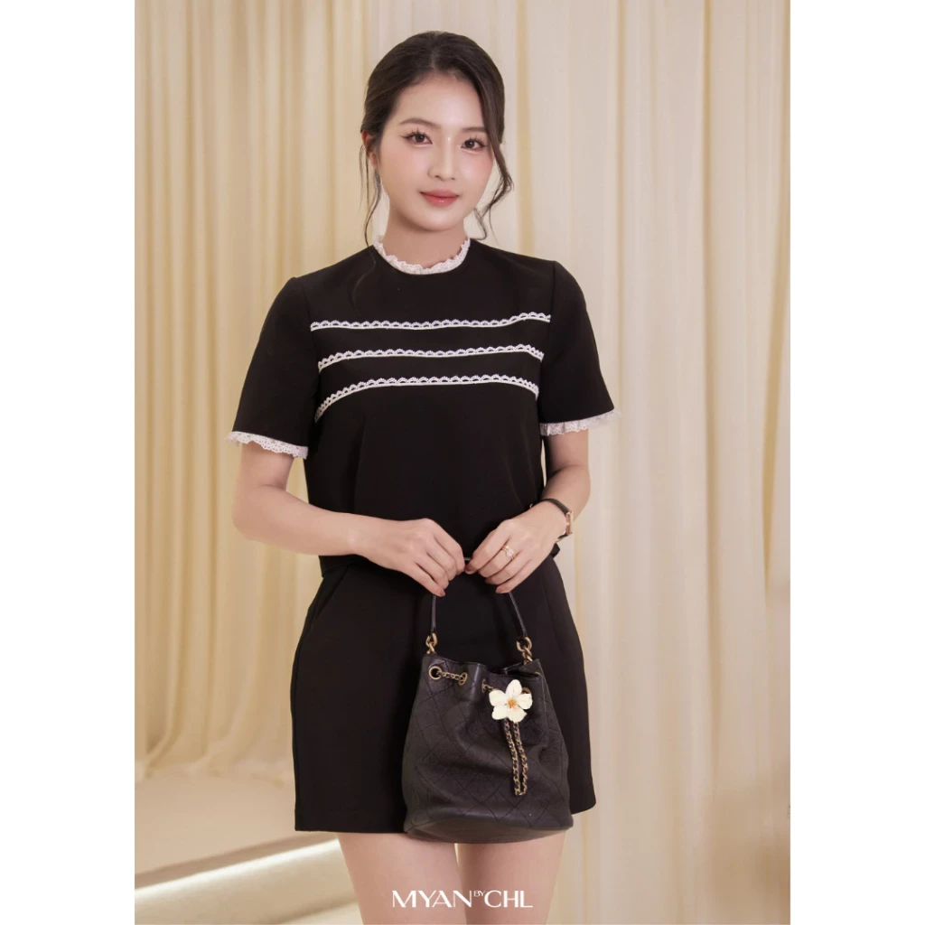 Áo phối ren 3 hàng thân trước