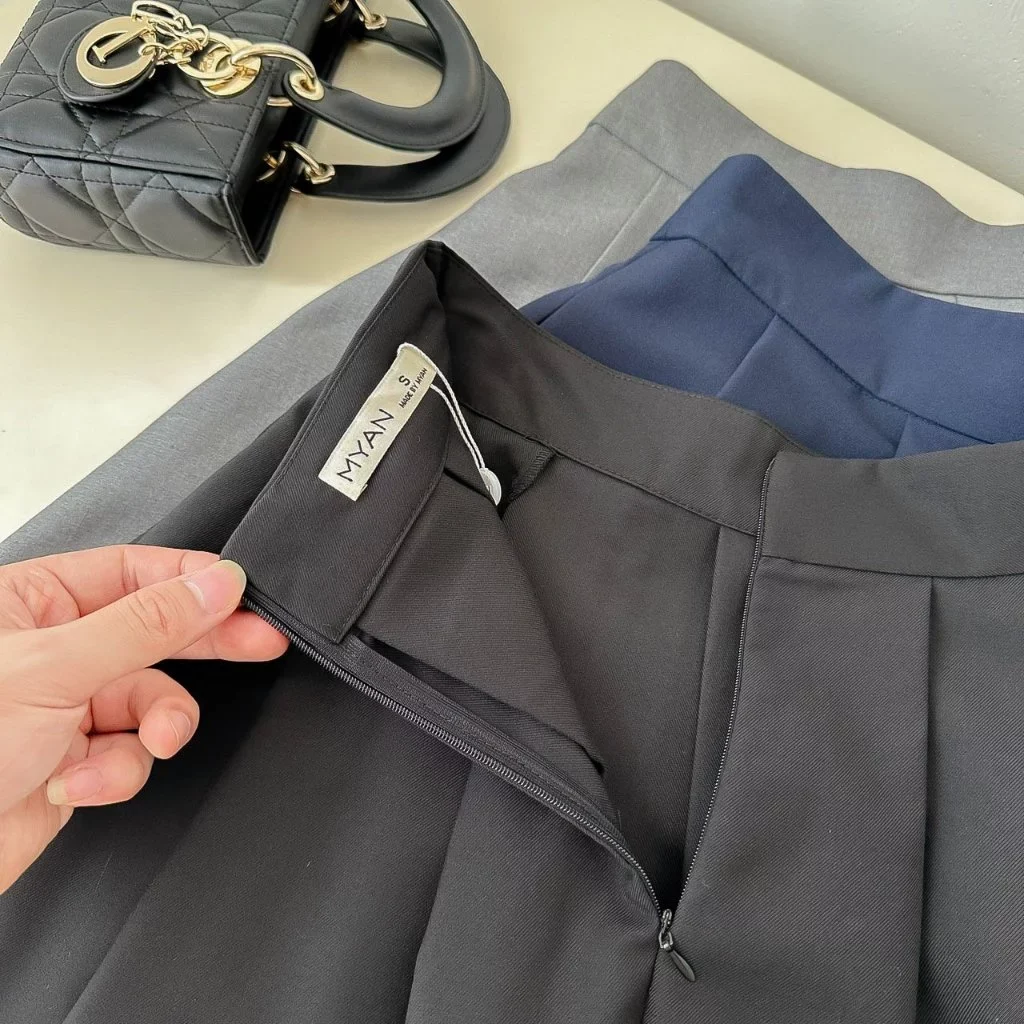 Chân váy xếp ly bản lớn dáng dài