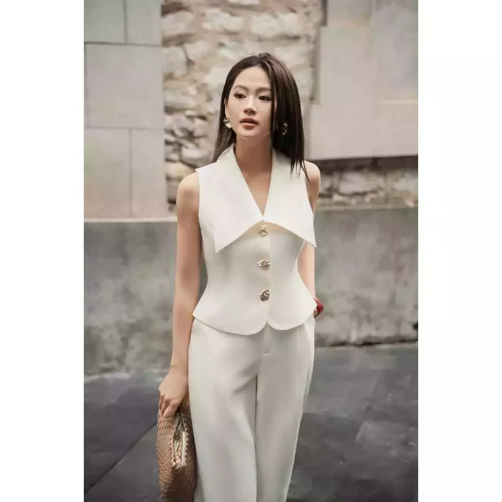 Áo gile lá cổ bản lớn cúc kim loại