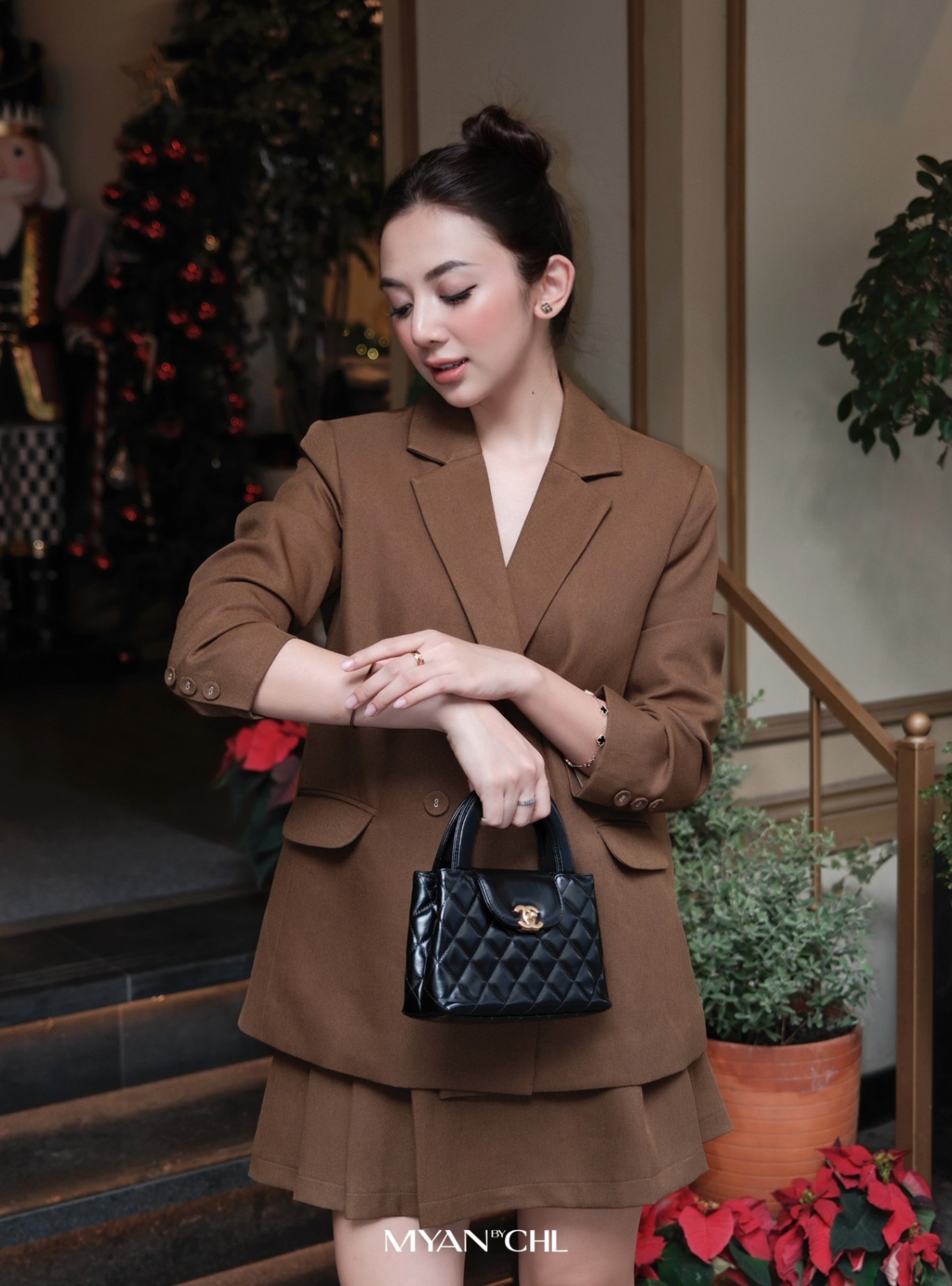Áo blazer dáng xuông 2 hàng cúc