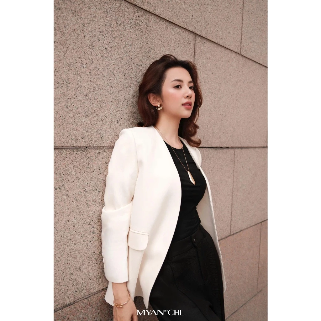 Áo blazer không cổ vạt tròn hai túi