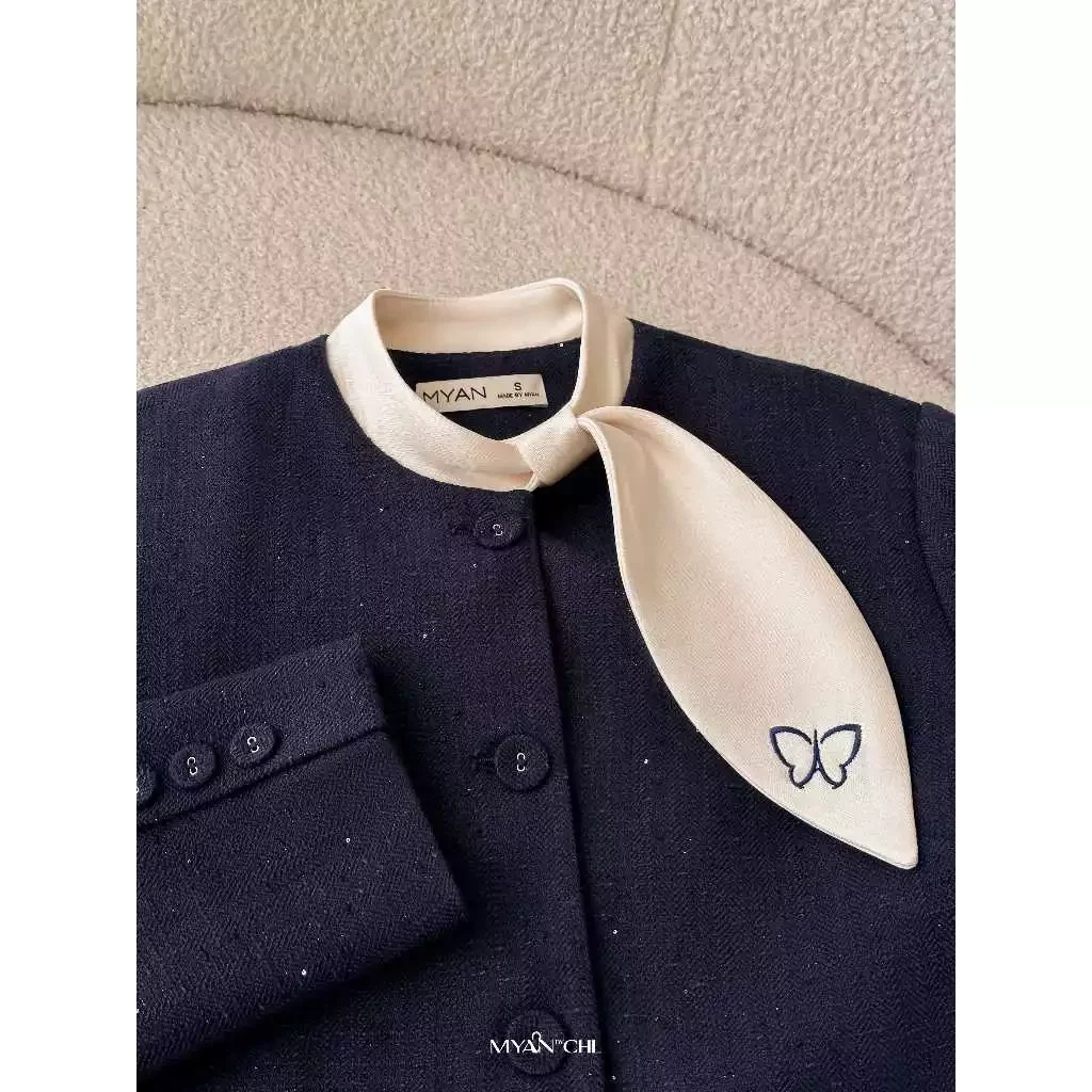 Áo khoác tweed cổ nơ thêu bướm