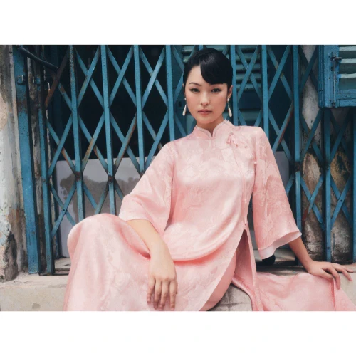 Áo dài lụa phối tơ dáng xuông
