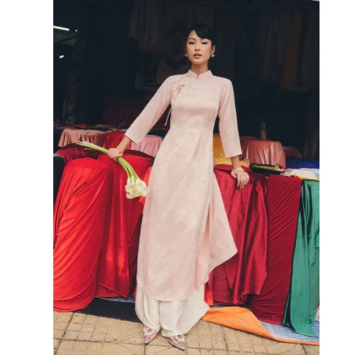 Áo dài lụa phối tơ dáng xuông