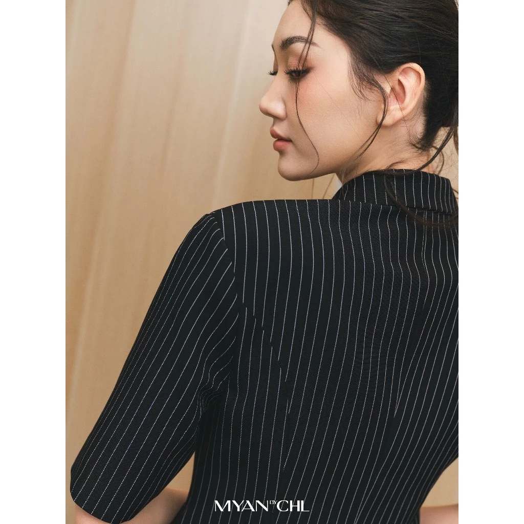 Áo Blazer kẻ ngắn tay 2 hàng cúc