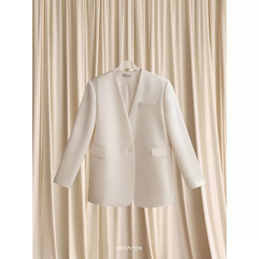 Áo blazer tafta không cổ dài tay