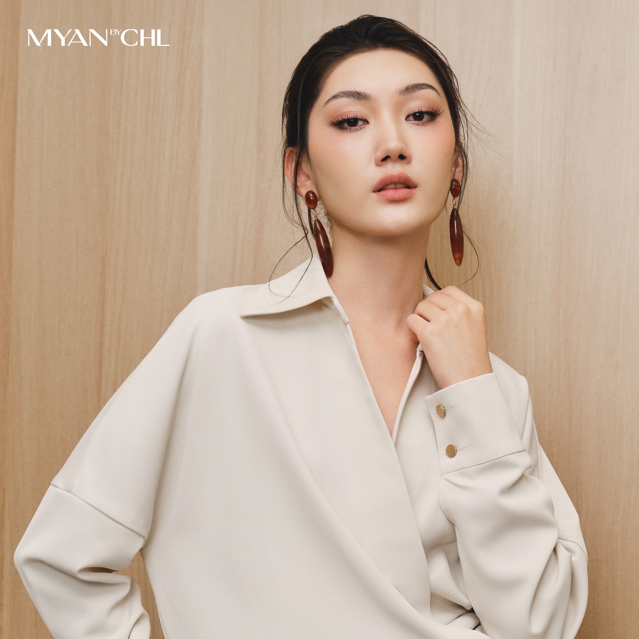 Áo cổ đức dài tay vạt chéo