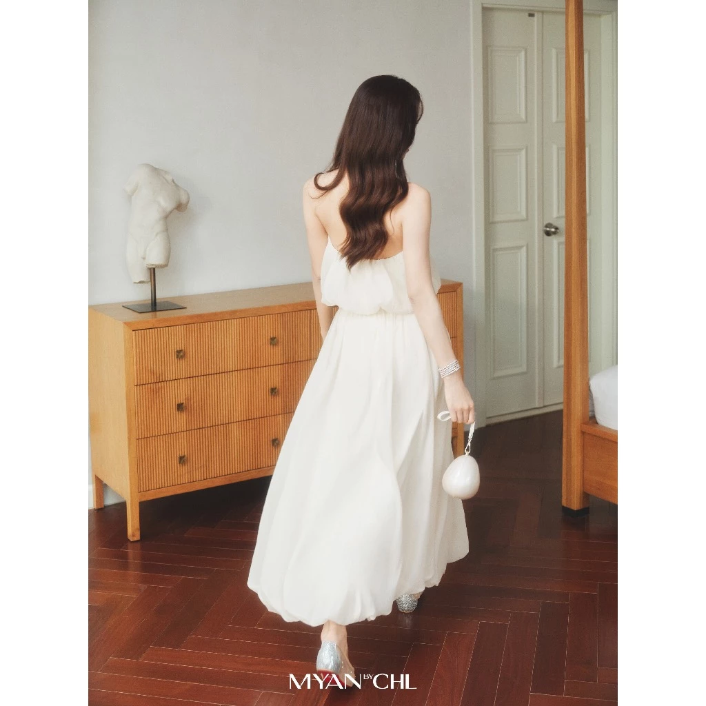 Áo cổ yếm dáng bom