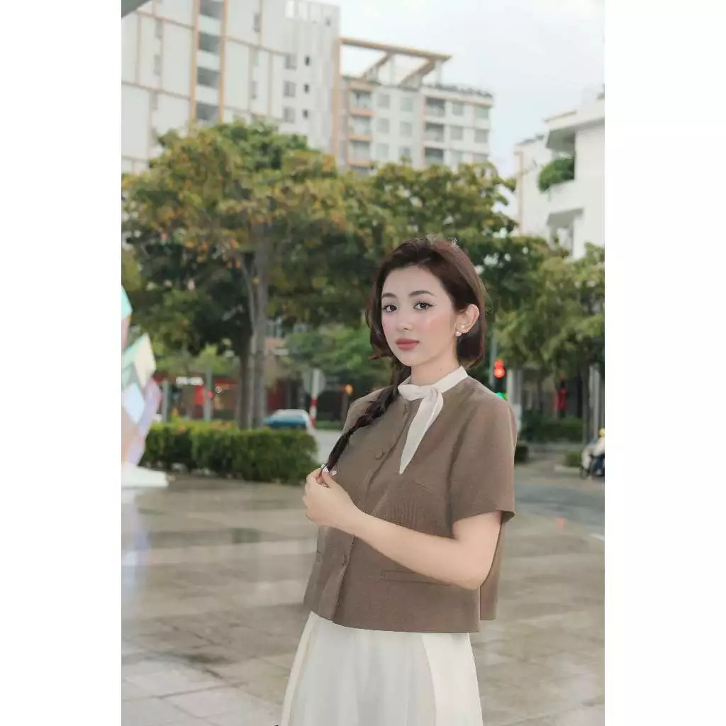 Áo ngắn tay cổ nơ lệch