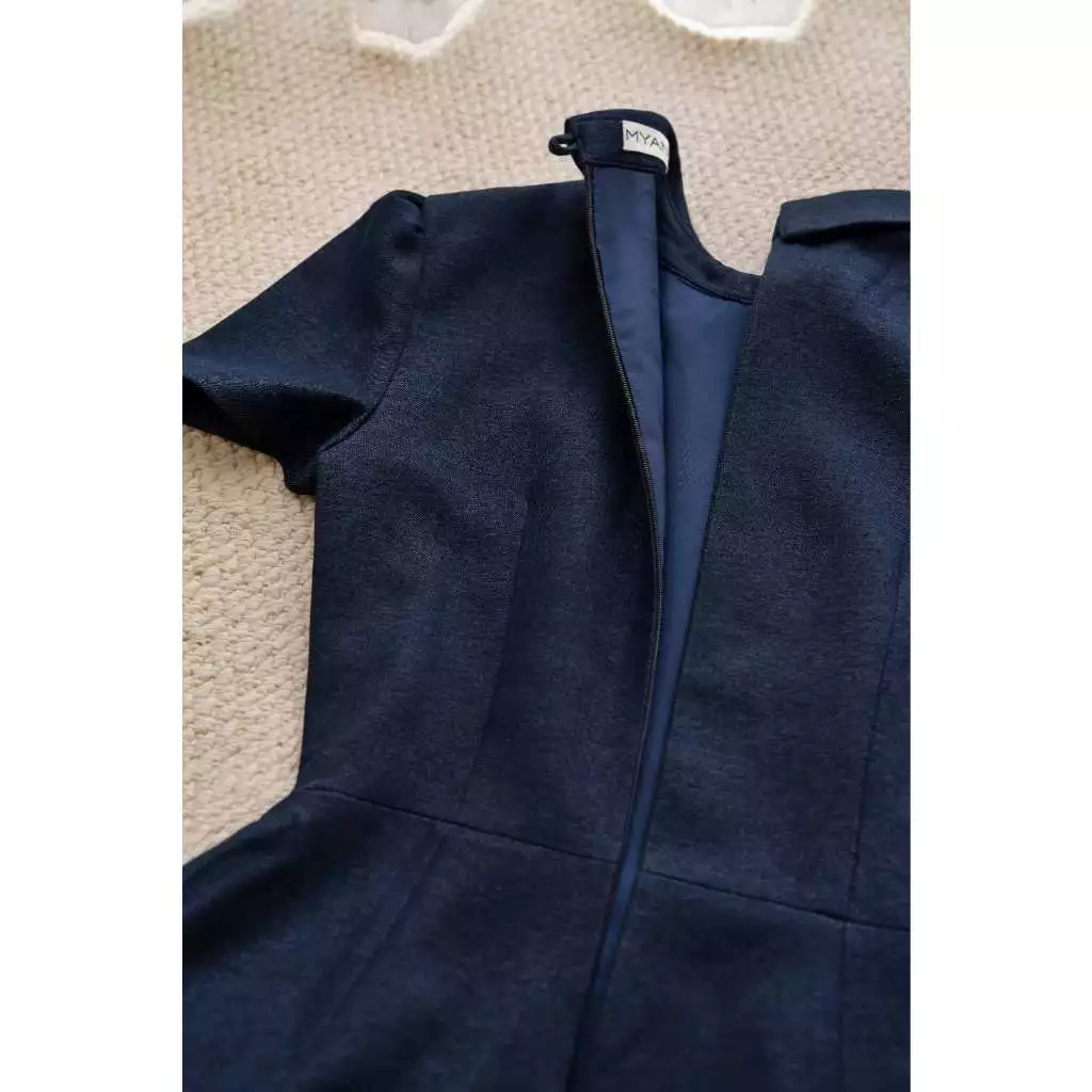 Váy cổ bẻ ngắn tay dáng A