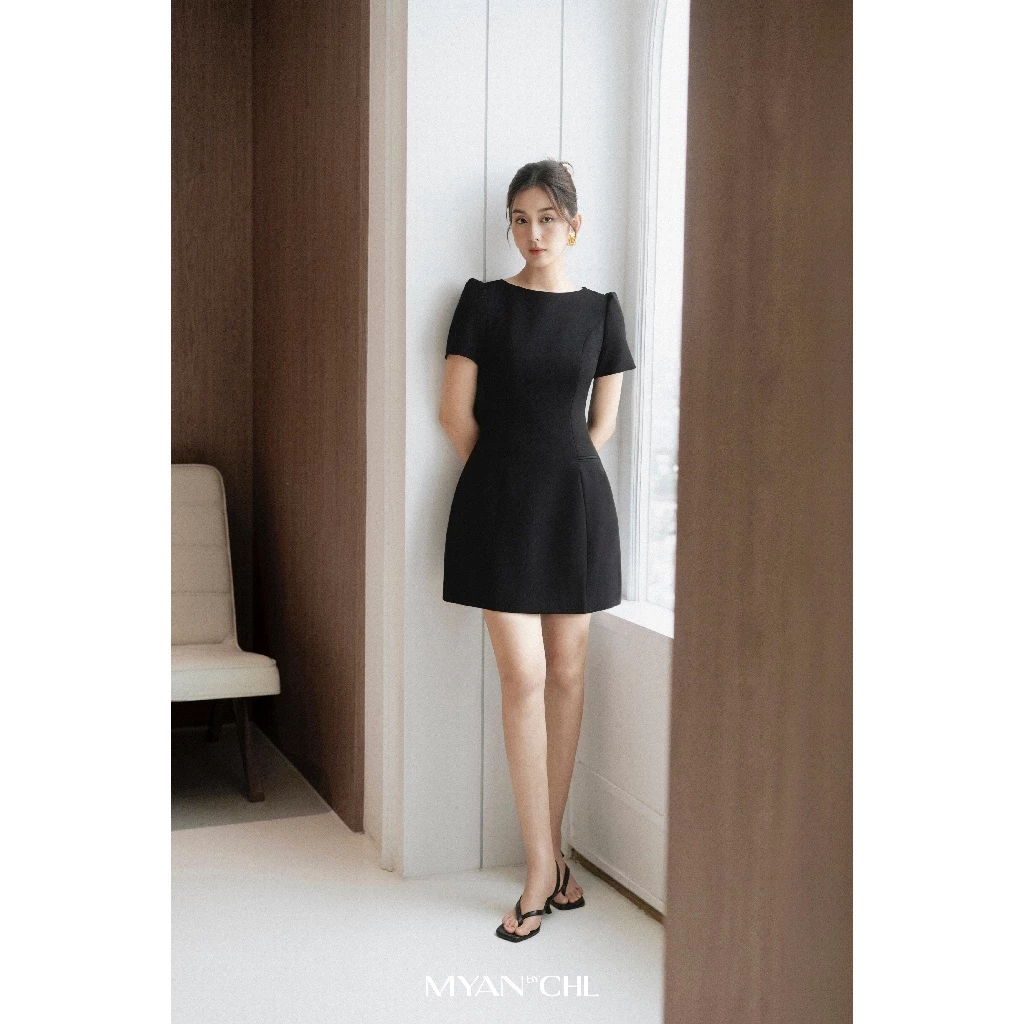 Váy cổ thuyền ngắn tay dáng A ngắn
