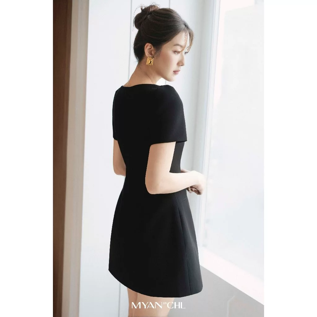 Váy cổ thuyền ngắn tay dáng A ngắn