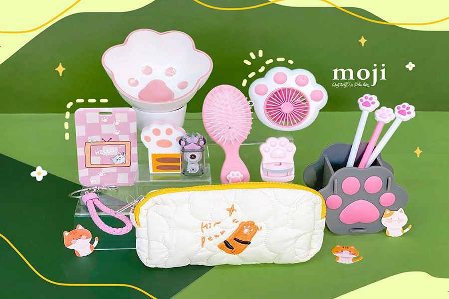 Chân mèo dễ thương có làm bạn vấn vương