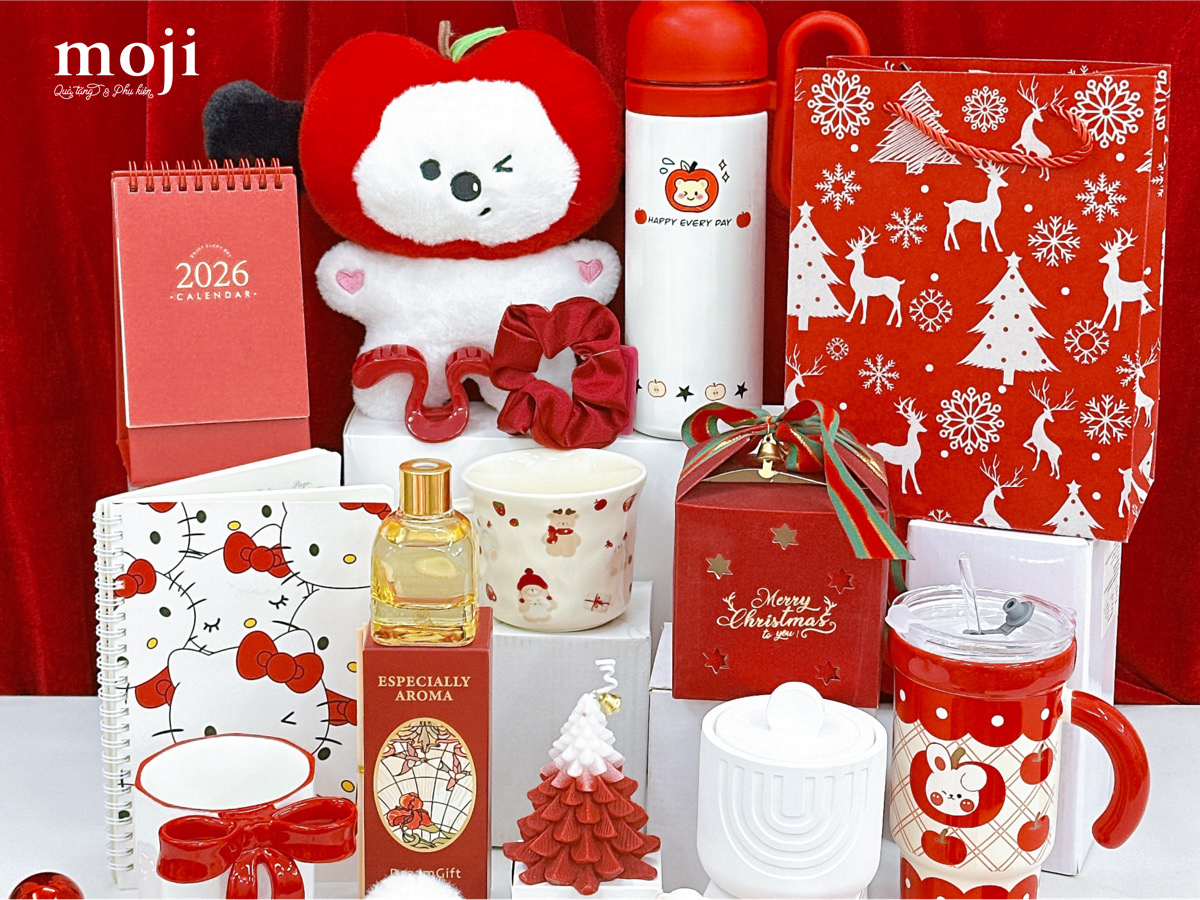 Team màu đỏ trắng