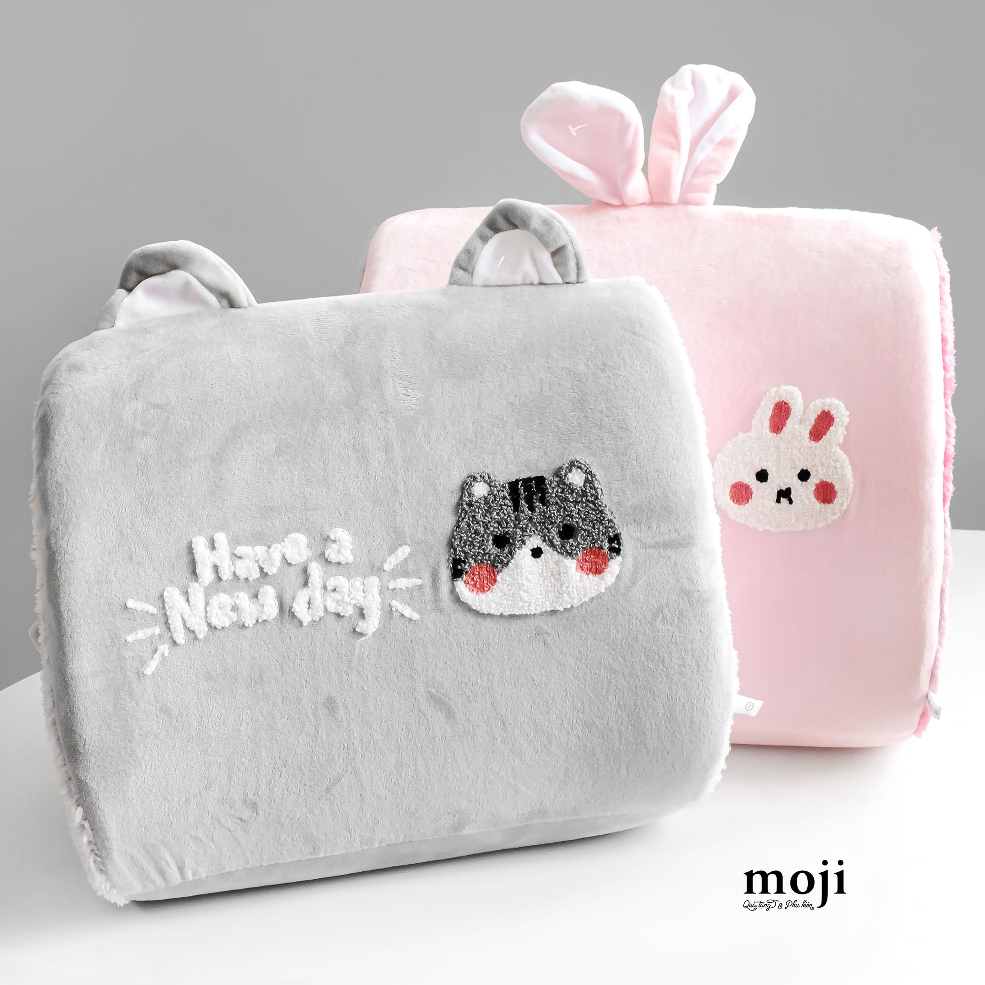Gấu bông tựa lưng vuông Cat rabbit má hồng have a new day 32x35