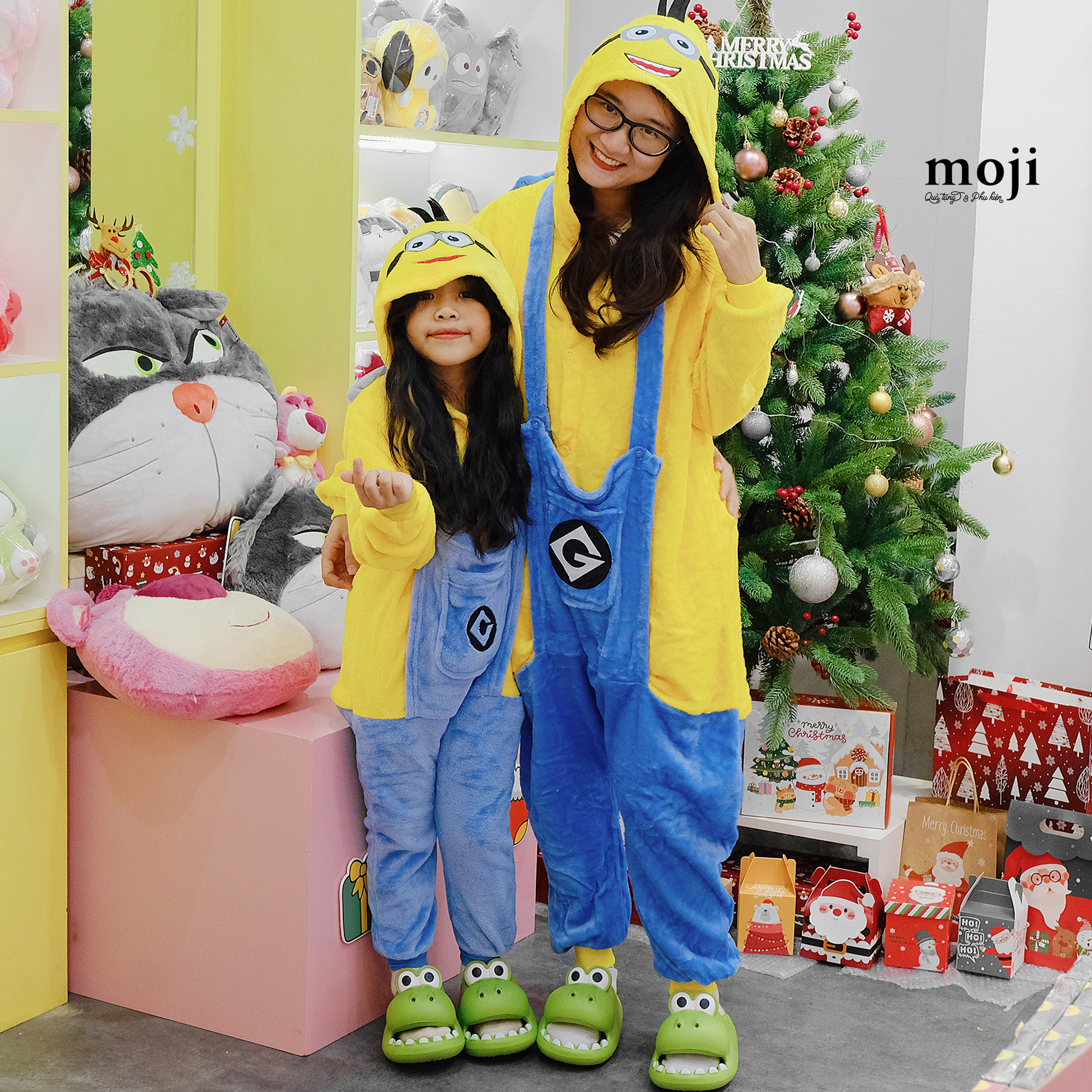 Bộ quần áo hình thú Minions