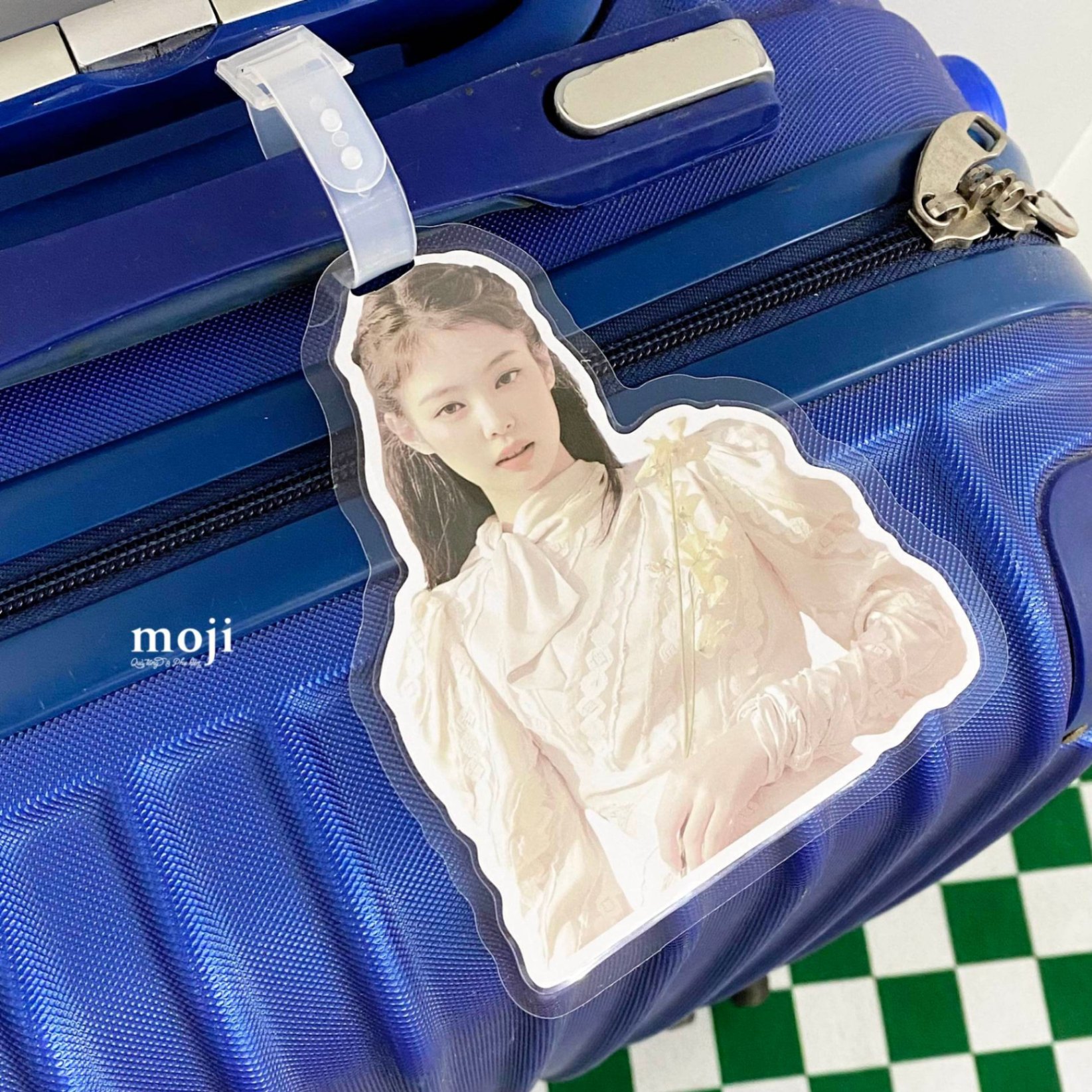 Luggage tag idol BLACKPINK Jennie with flower 220223