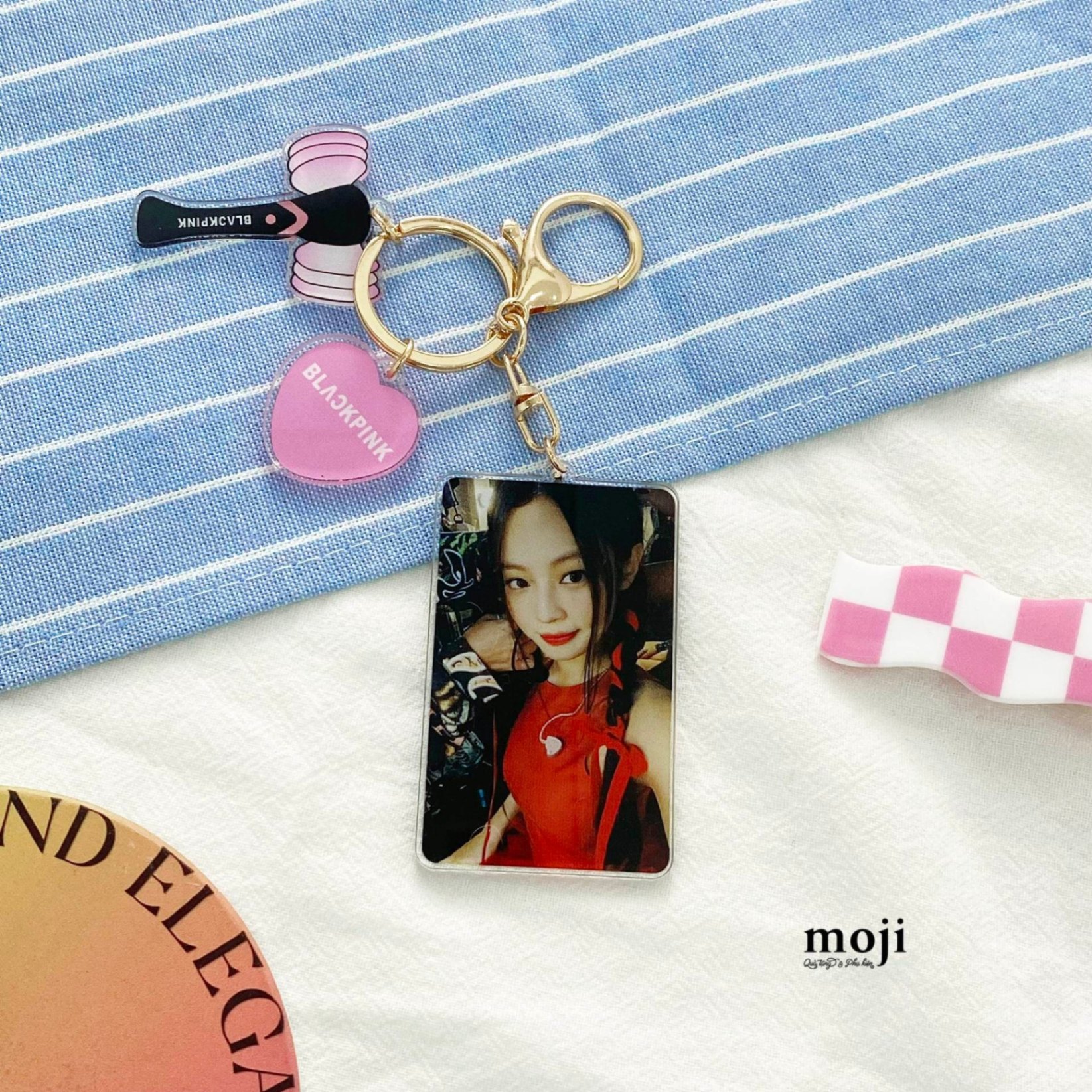 Móc khóa idol BLACKPINK Jennie Born Pink Vinyl LP lightstick 010323