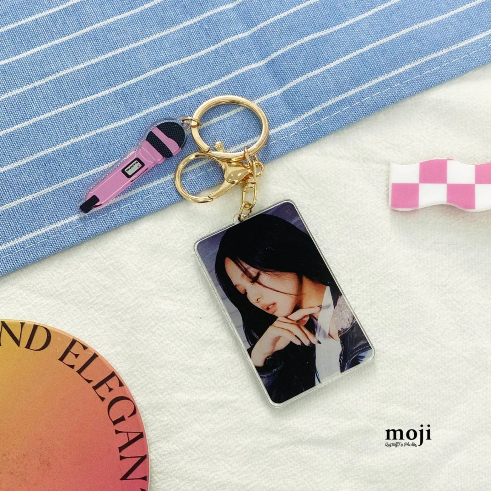 Móc khóa idol BLACKPINK Jennie microphone 010323