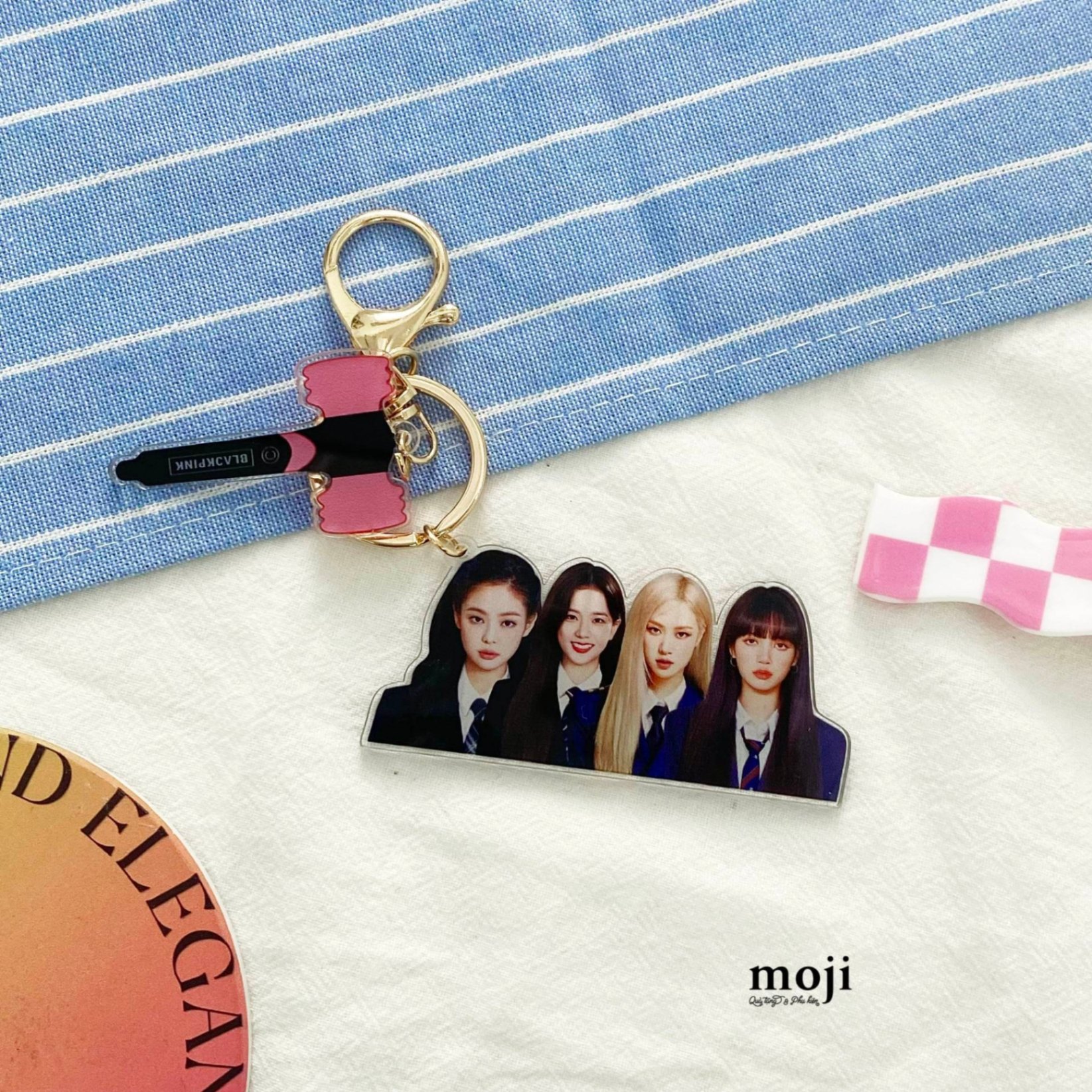 Móc khóa idol BLACKPINK Uniform lightstick 010323