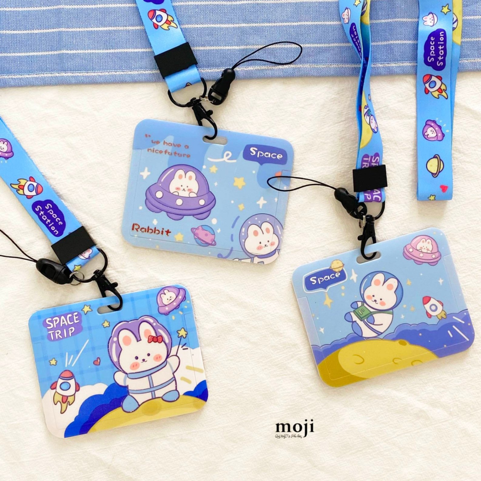 Đeo thẻ ngang Rabbit astronaut space trip kèm strap 8x10