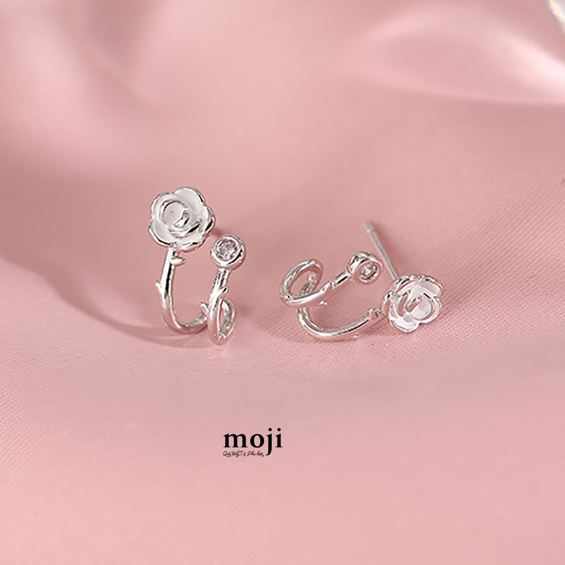 Khuyên tai mạ bạc Camellia flower hoa trà vòng tròn đính đá