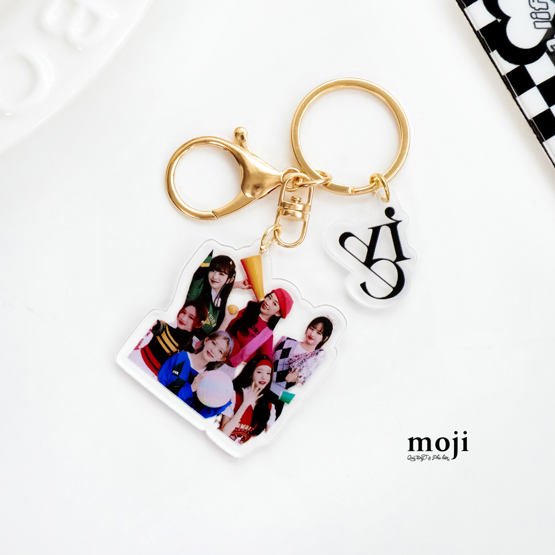 Móc khóa idol IVE 2023 Season's greetings 110423
