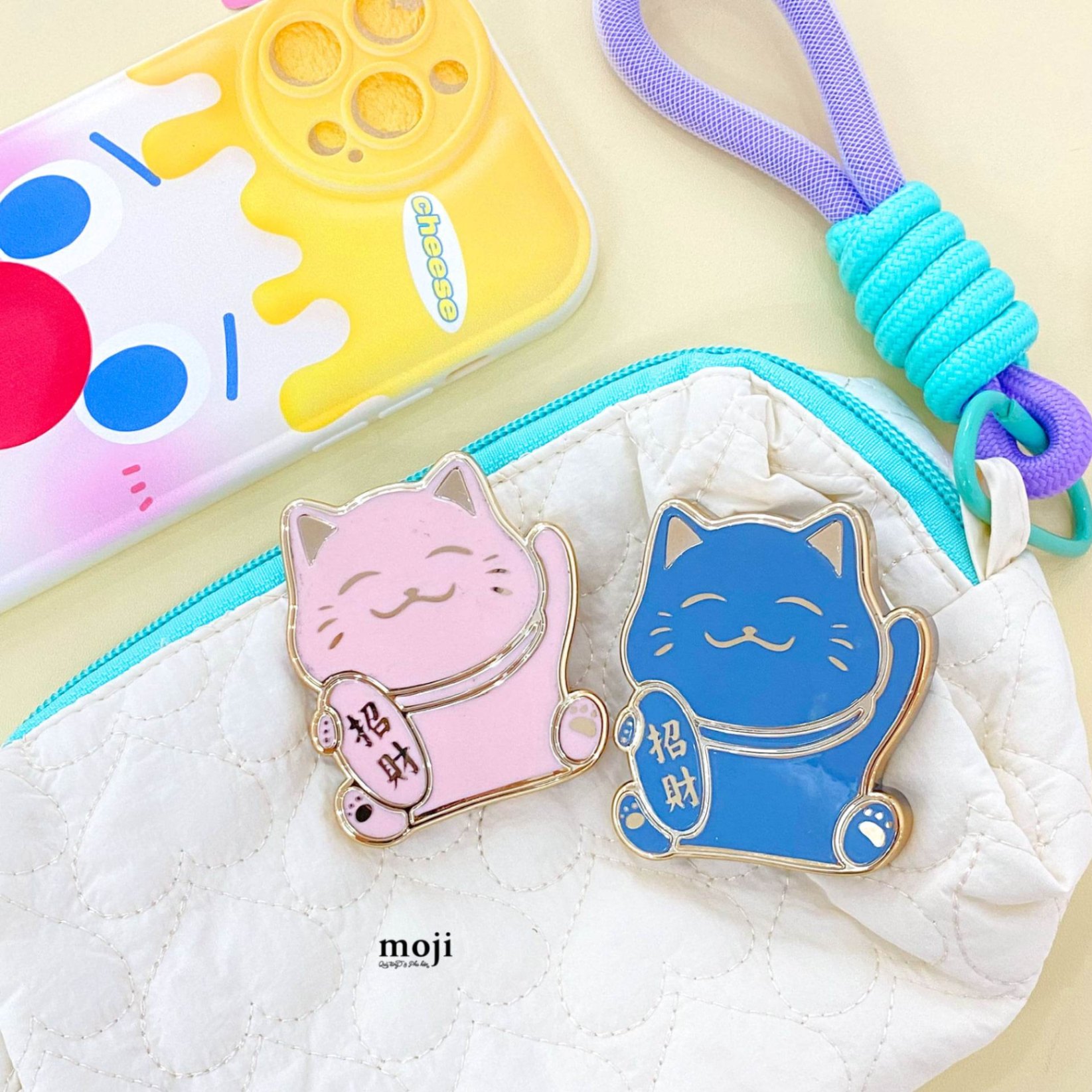 Mojipop cắt hình Mèo may mắn happy face