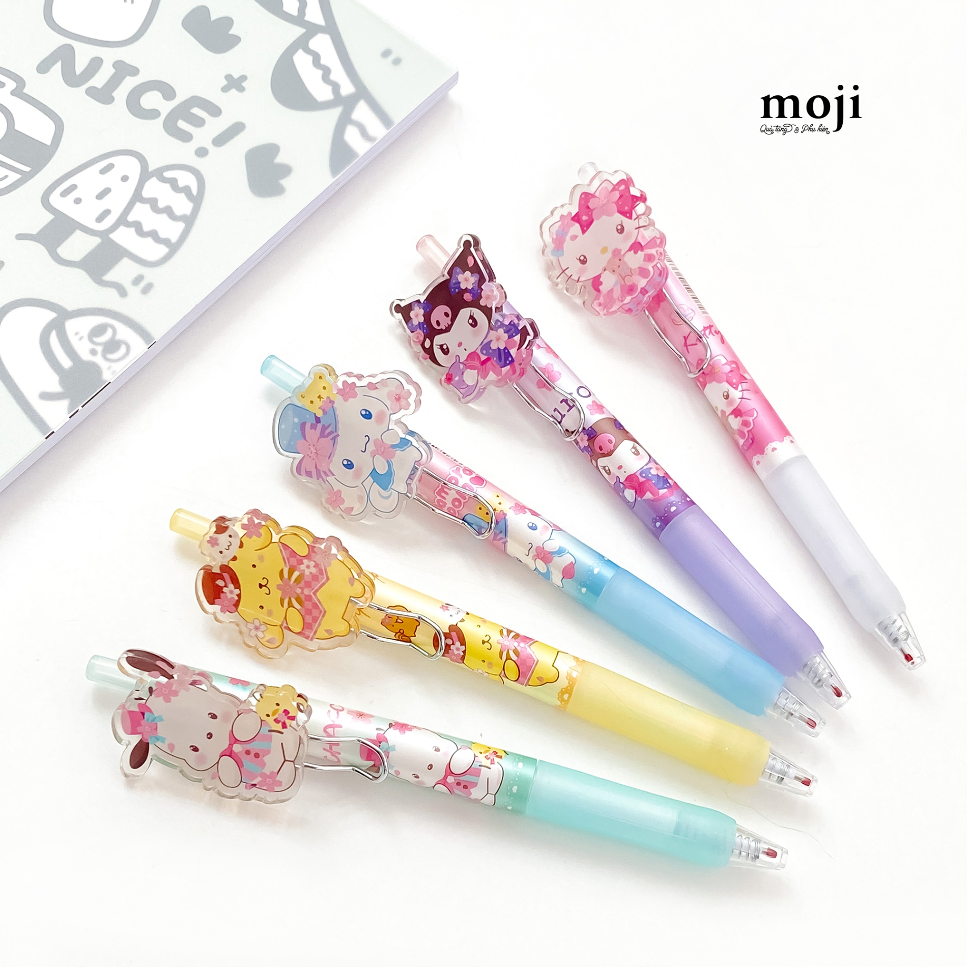 Bút viết Sanrio family cherry blossom