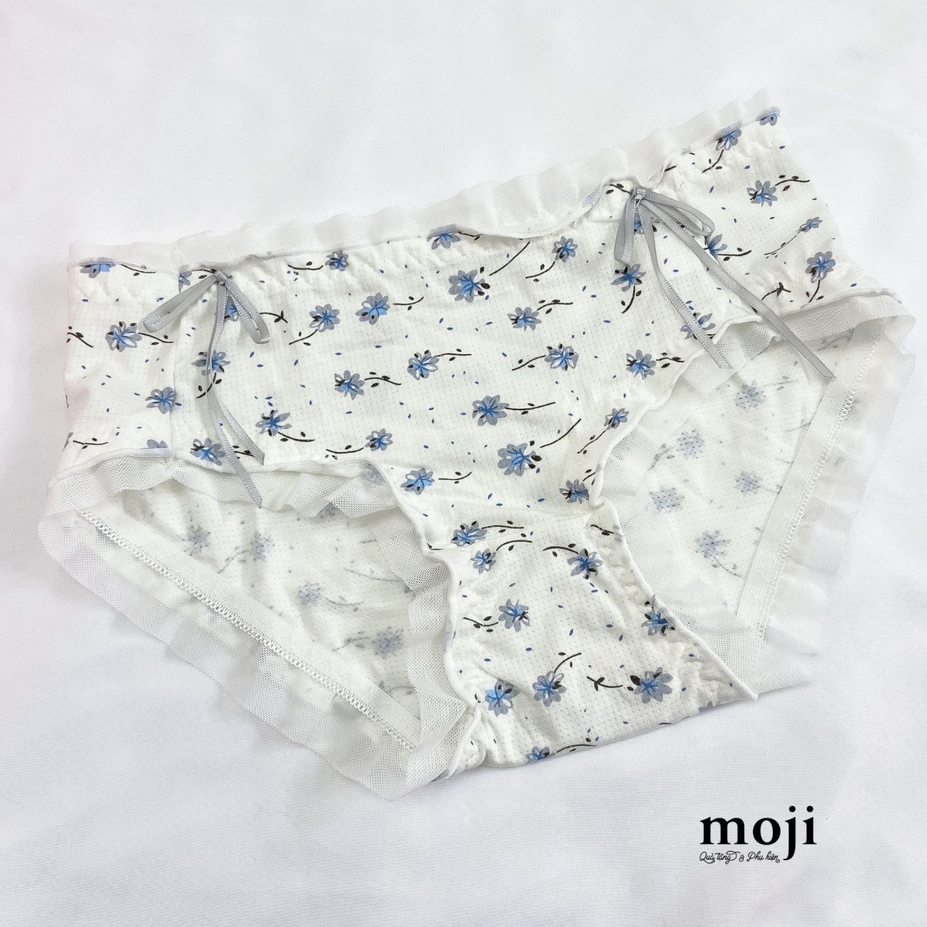 Quần chip MJ Blue flower có viền