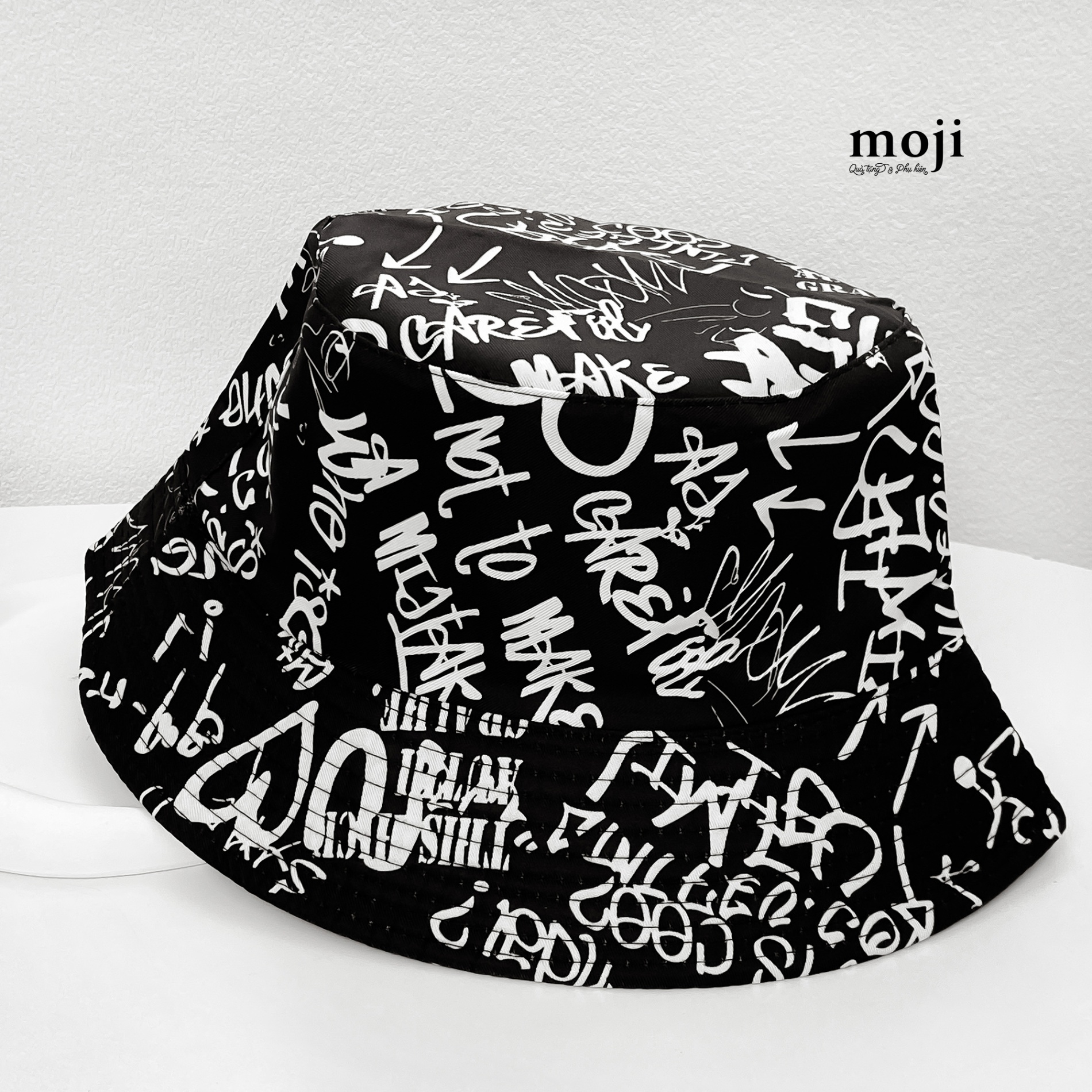 Mũ nón bucket 2 mặt Text street style