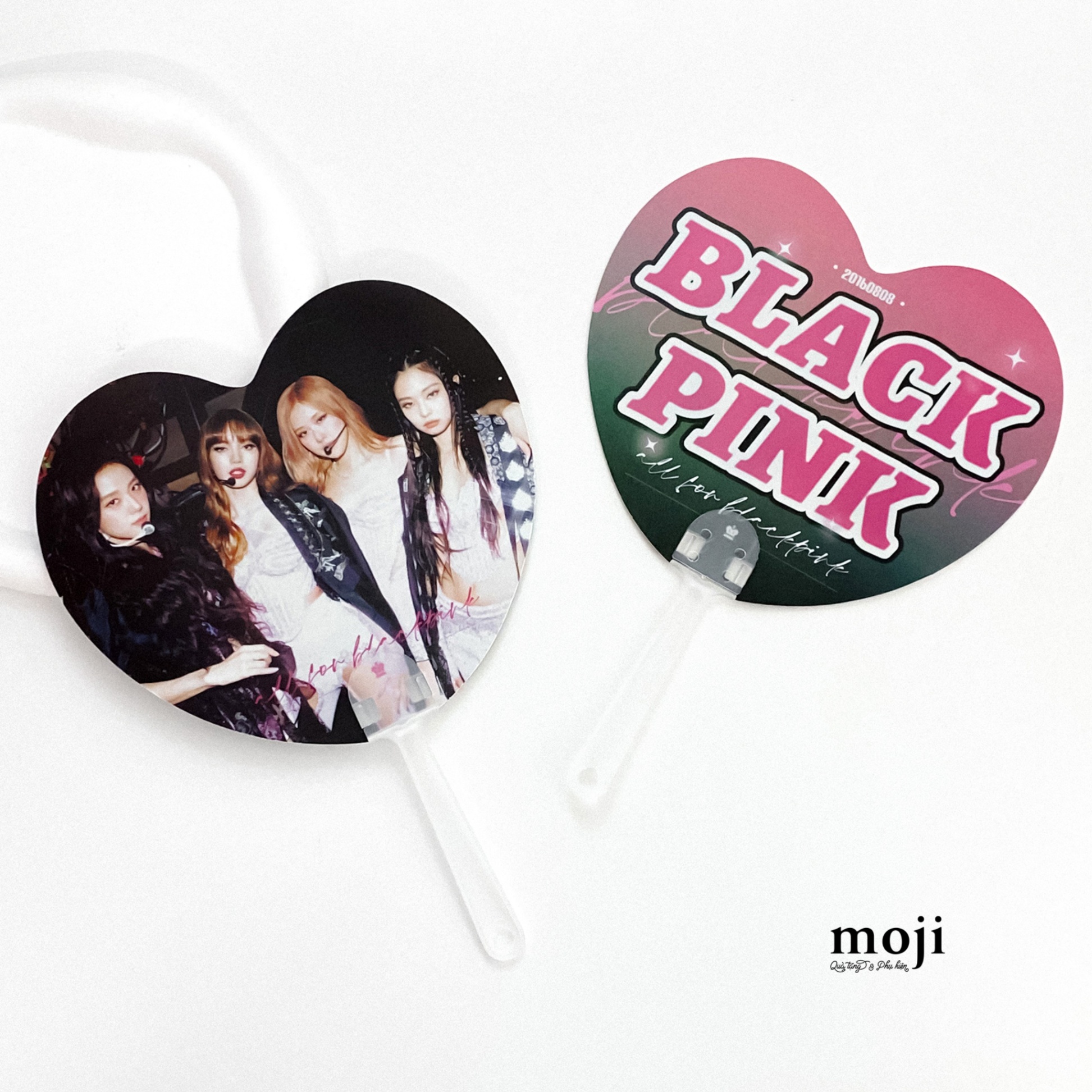 Quạt nhựa cầm tay idol BLACKPINK Pinkchella 2023 heart shape