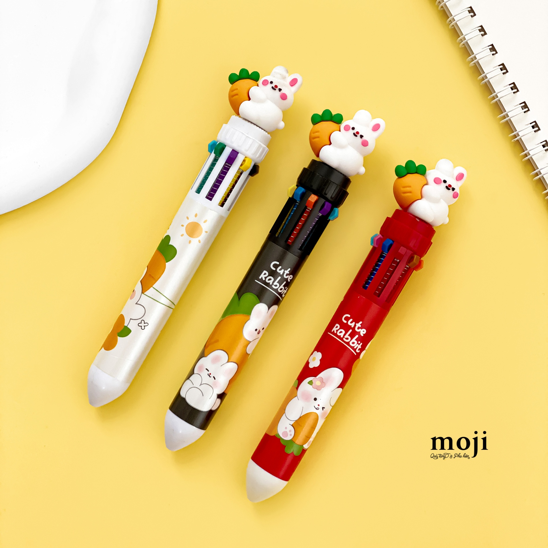 Bút viết bấm nhiều màu Cute rabbit hug carrot
