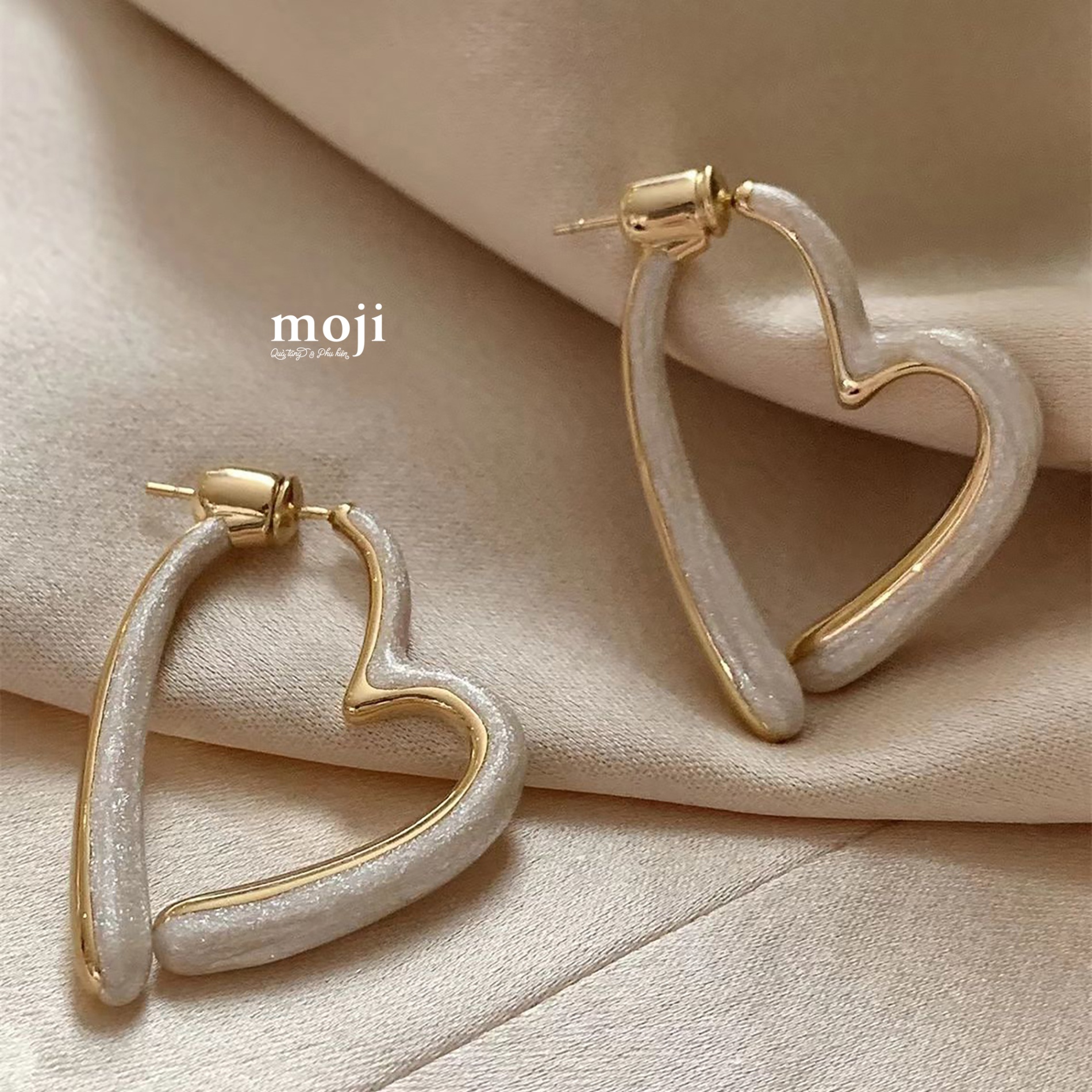 Khuyên tai MJ White heart