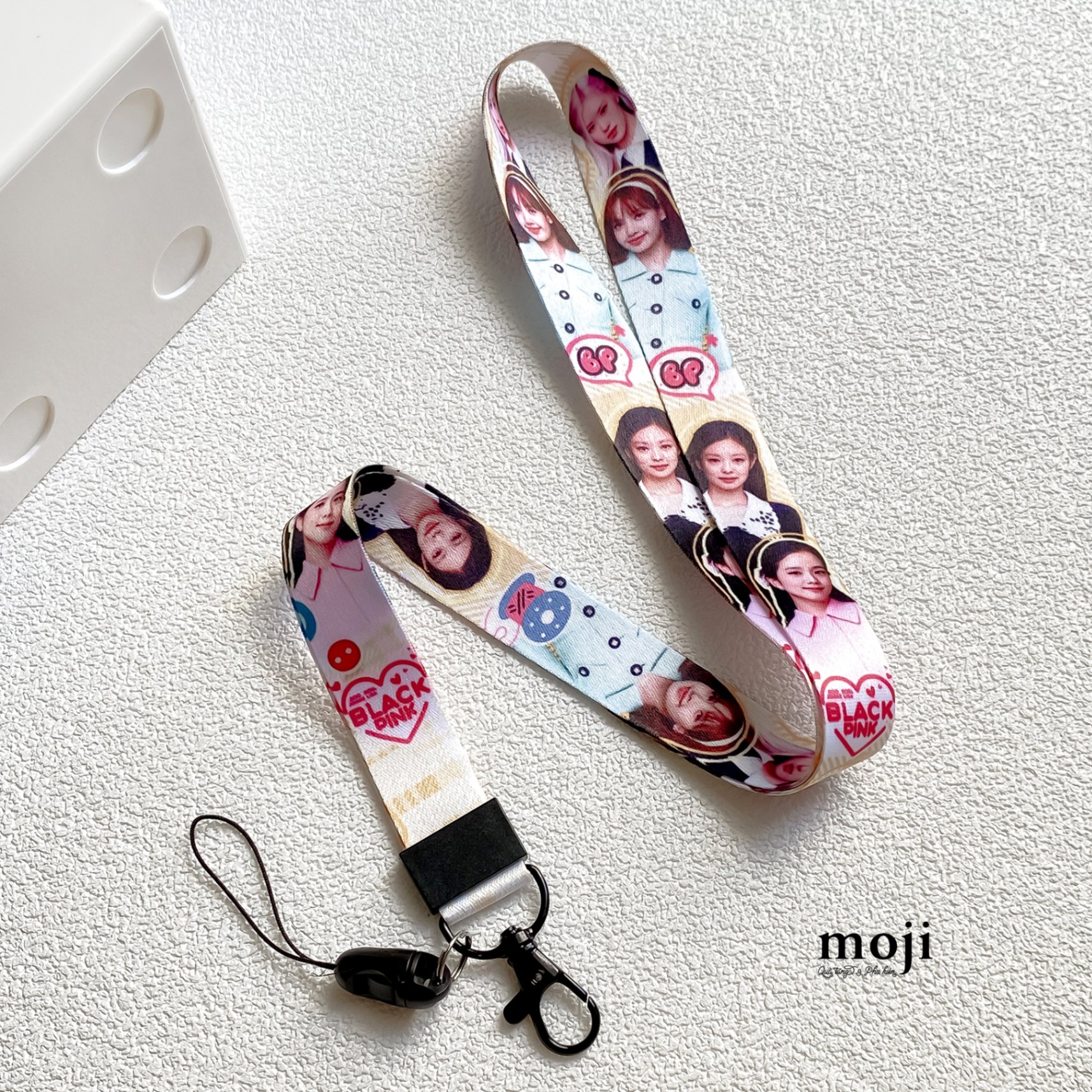 Strap idol BLACKPINK Cute things 010823