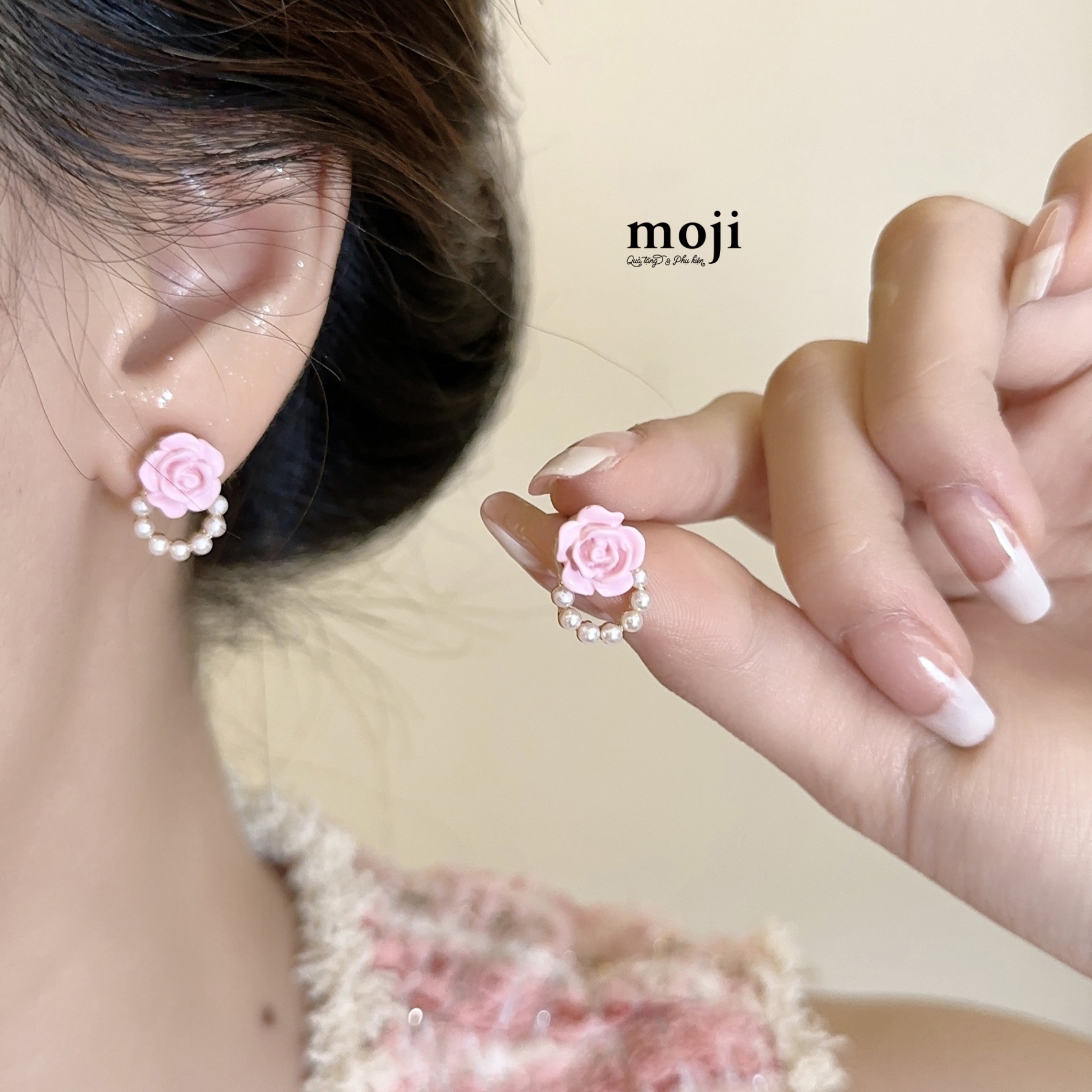Khuyên tai MJ Pink flower vòng ngọc trai