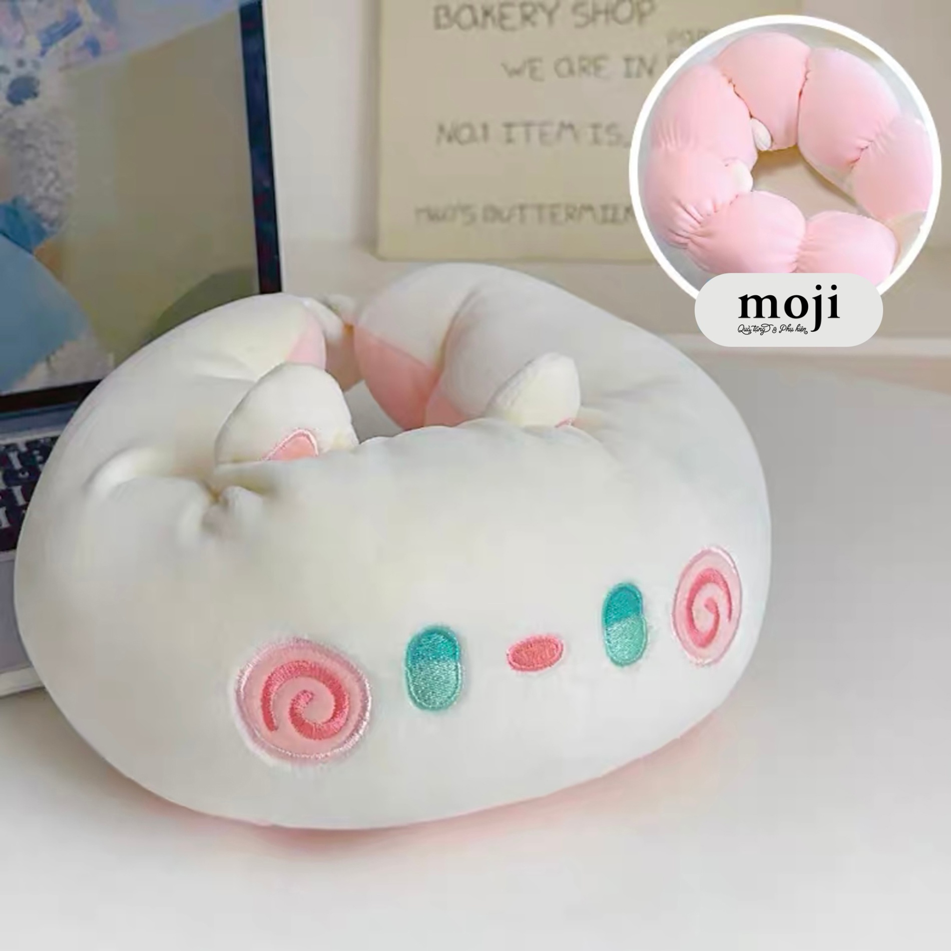 Gấu bông chữ U Hug cat có tai đậu Hà Lan phối màu
