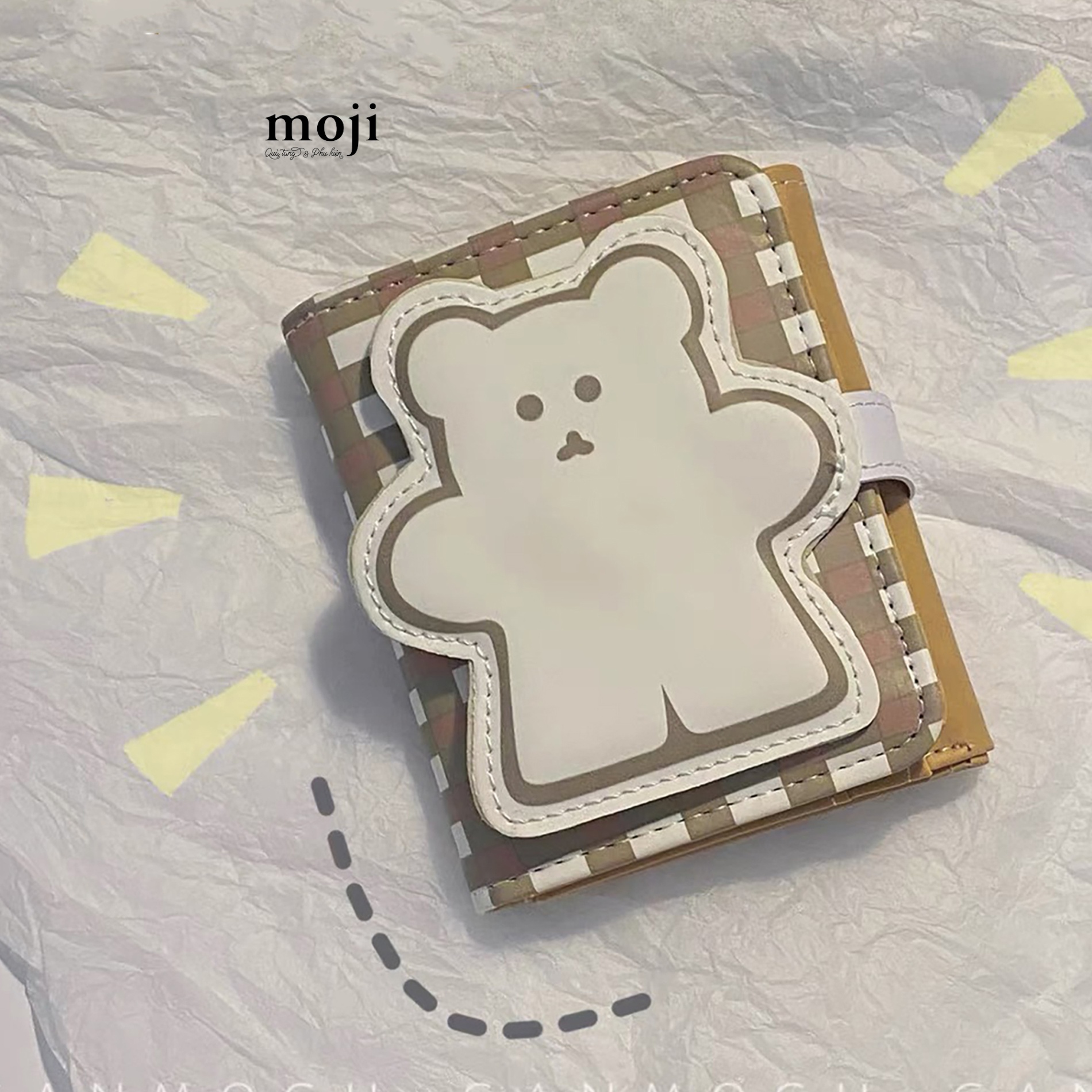 Ví da gập ngắn White baby bear viền màu nền kẻ ô 10x11