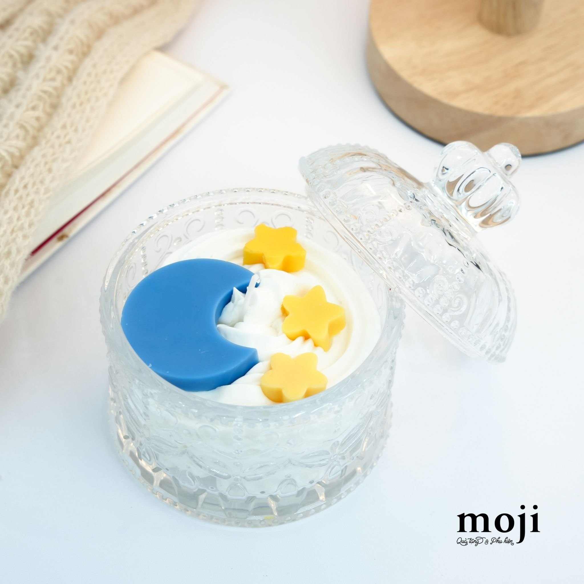 Nến thơm hũ Moon and star with white peach oolong 530g 10x10x13