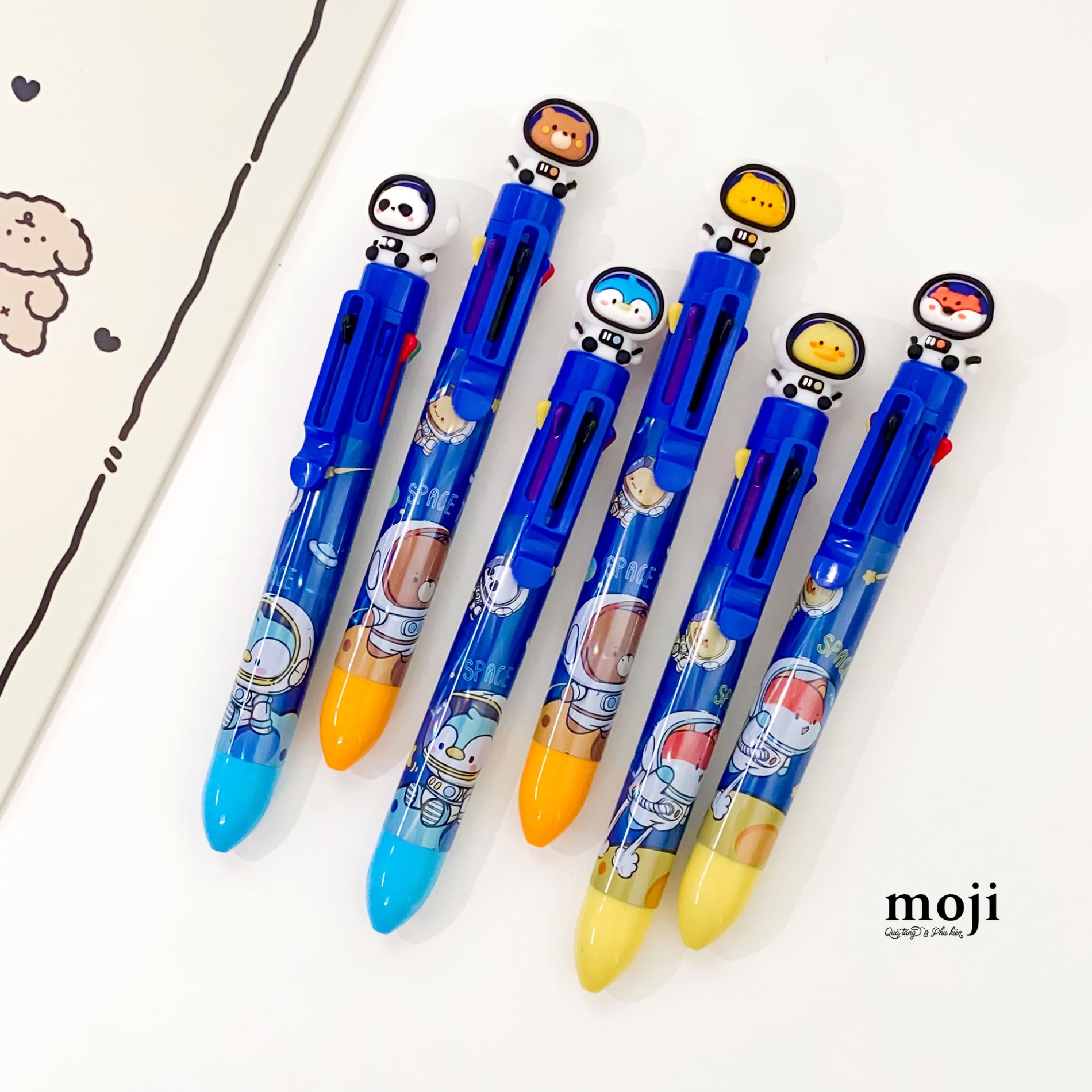 Bút viết bấm nhiều màu Phi hành gia animal astronaut space team