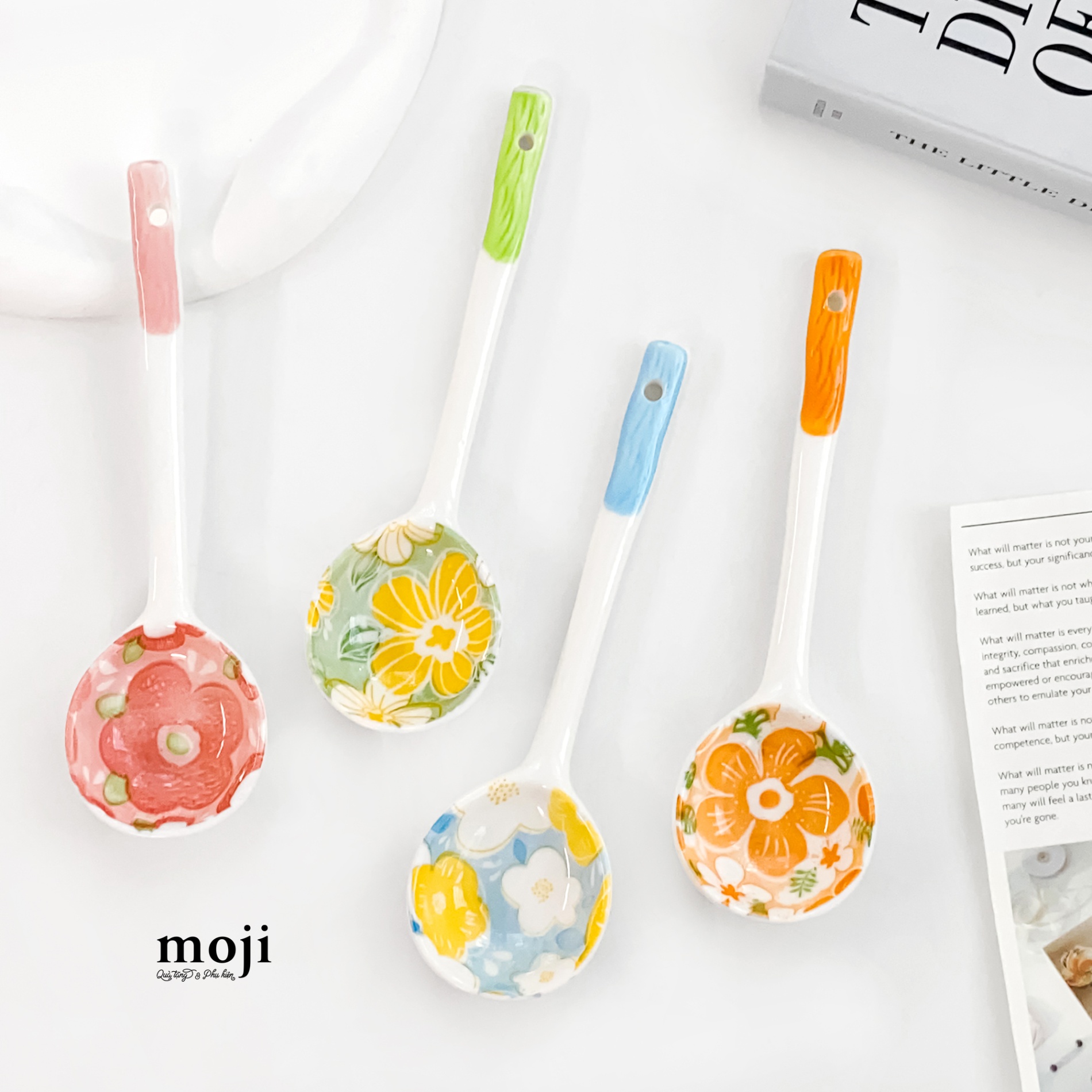 Thìa muỗng sứ Colorful flower painting