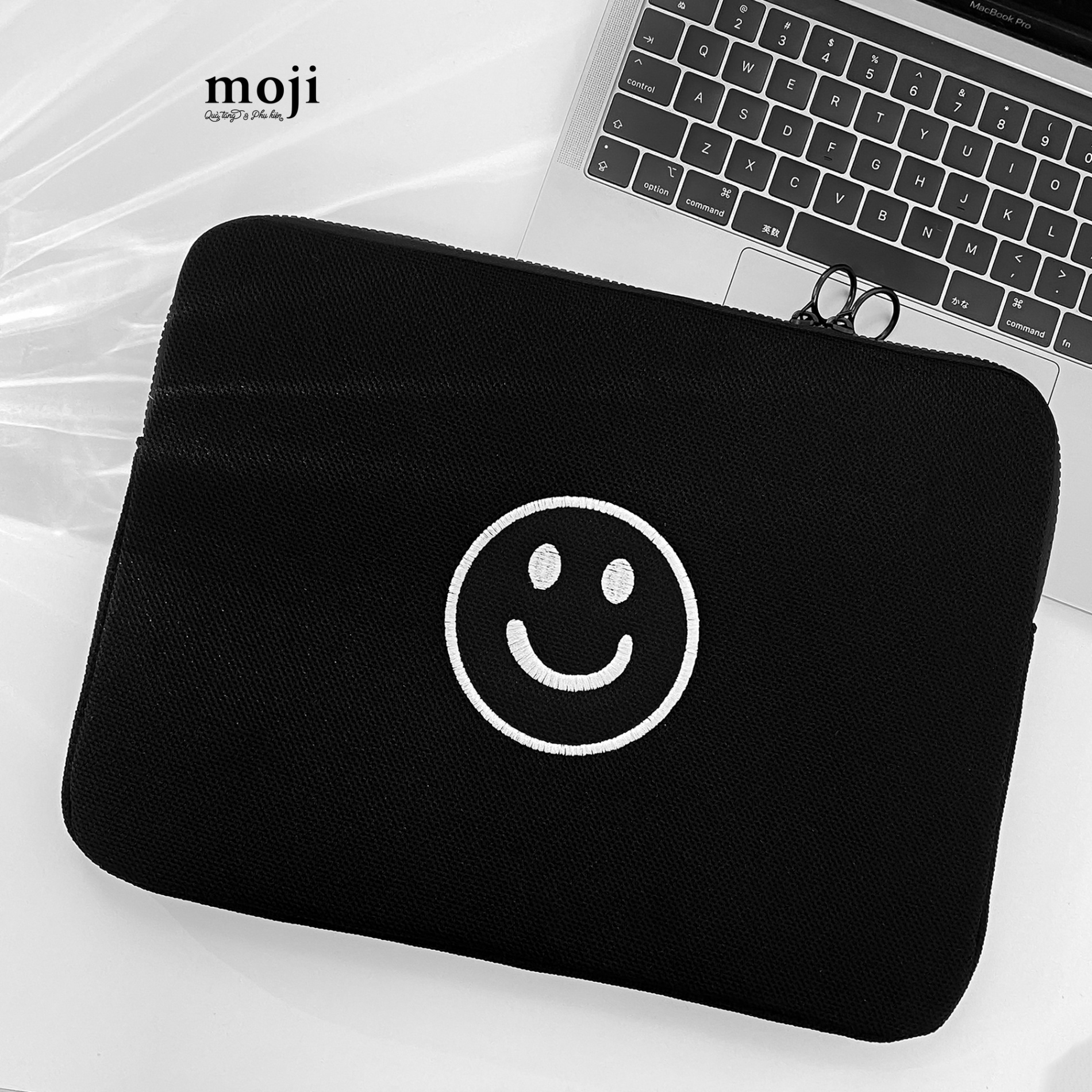 Đựng laptop 13inch Basic smiley nền màu chống sốc cao cấp 25x35