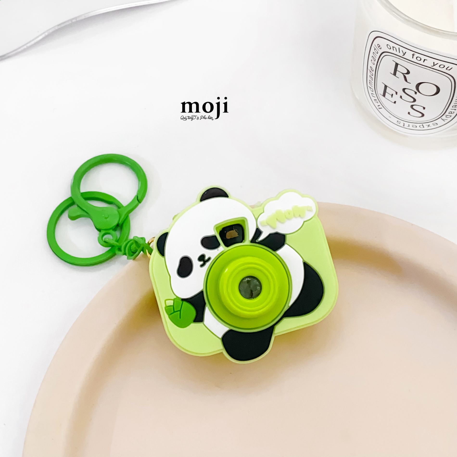 Móc khóa đèn led máy chiếu Phía sau 1 chú gấu trúc Panda bear wow